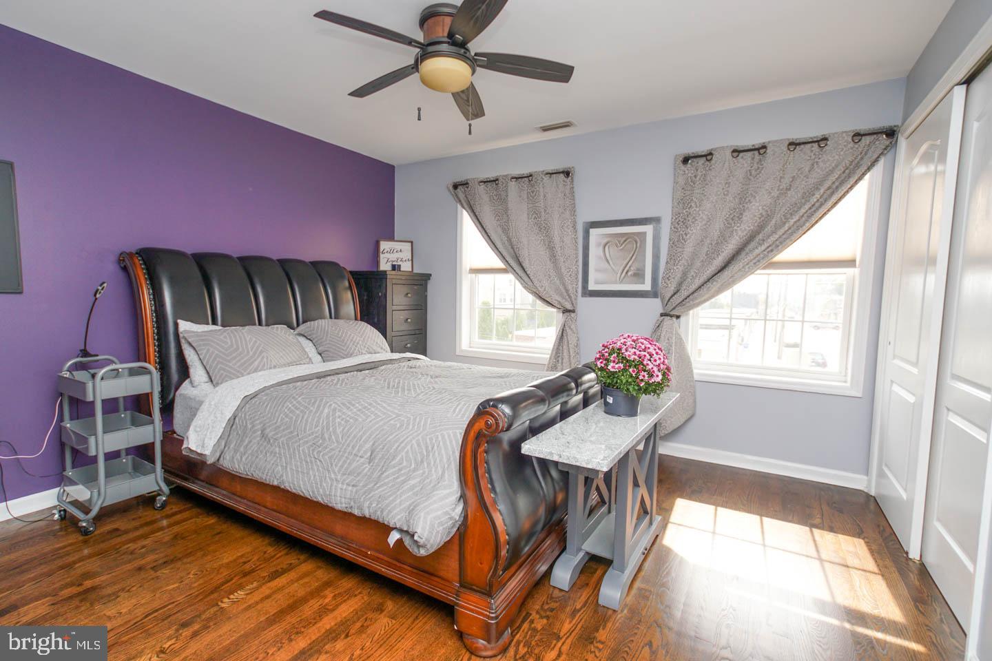 PORT RICHMOND - Residential