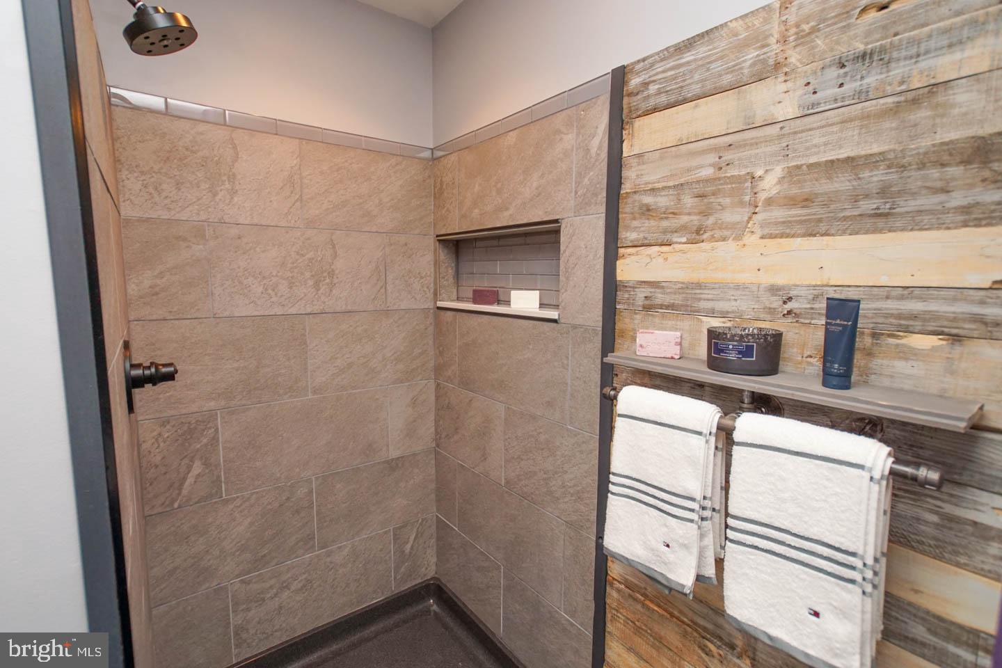 PORT RICHMOND - Residential