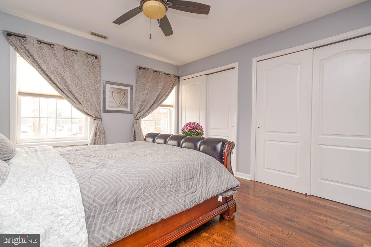 PORT RICHMOND - Residential