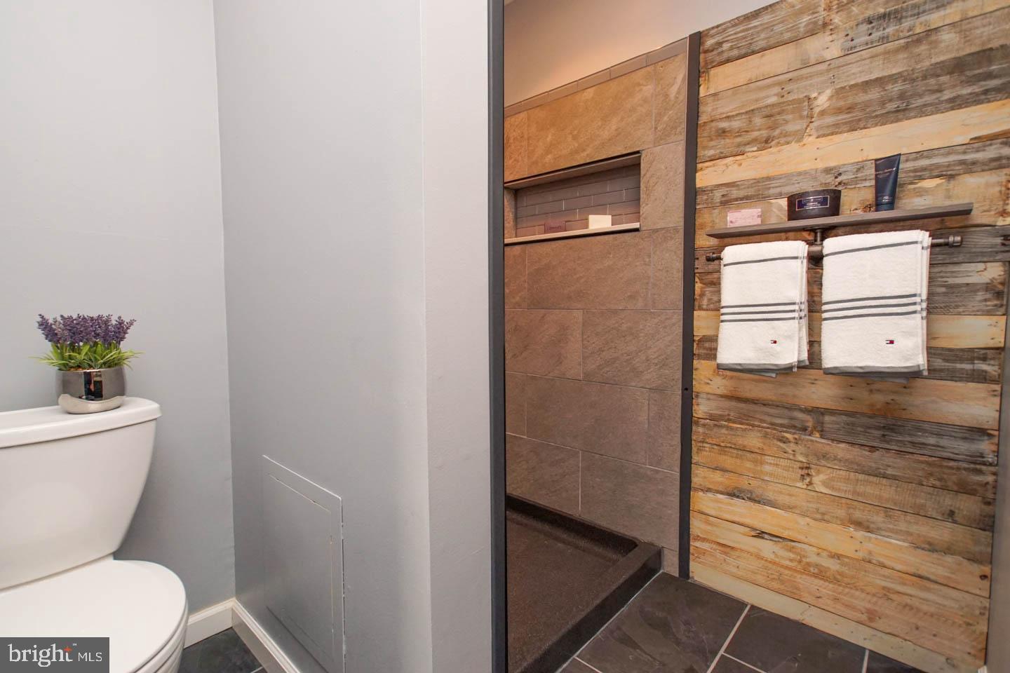 PORT RICHMOND - Residential