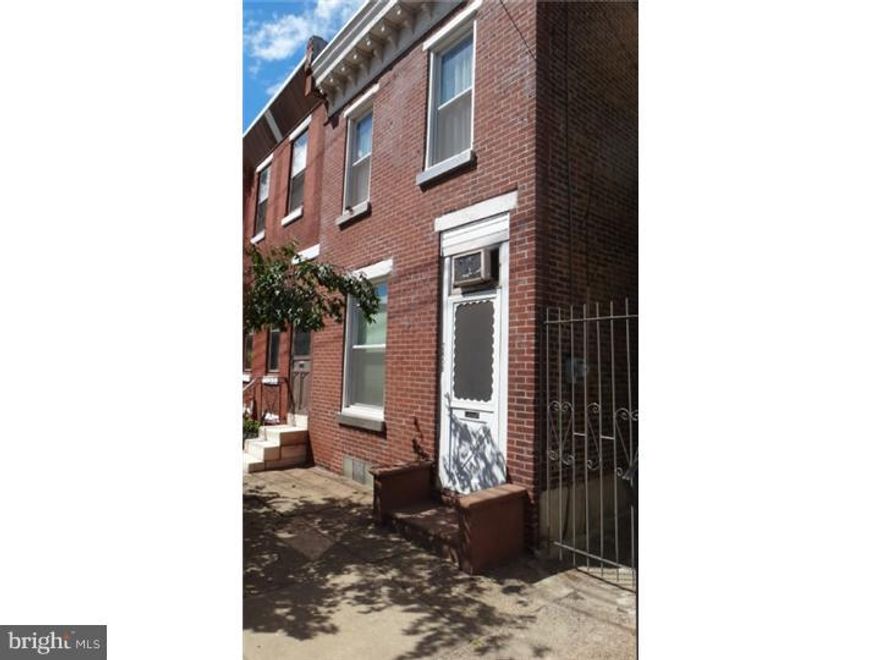 Looking for that perfect spot in Fishtown? Look no further than this 2br, 1 ba end row. Curb appeal say it all with this brick front well kept home. Enter into newer bamboo flooring on first level. First level has great flow with maximizing square footage with classic turned stairs. Nice kitchen recently updated with custom cabinets, new counter tops, and recessed lighting. Upstairs features two nice sized bedrooms with great natural light. bathroom has also been recently updated. new windows through out. Location , location says it all for this one. Close to public transportation, major highways, great restaurants, shopping and all bundled up in this quiet riverward neighborhood.