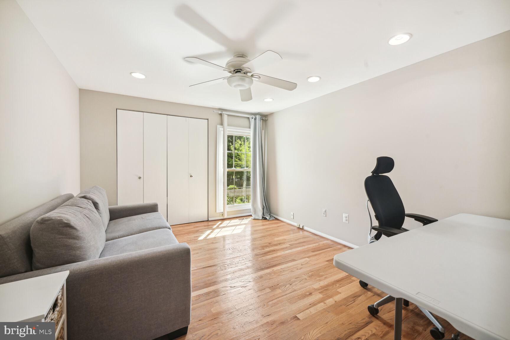 FOX HILLS WEST - Residential Lease