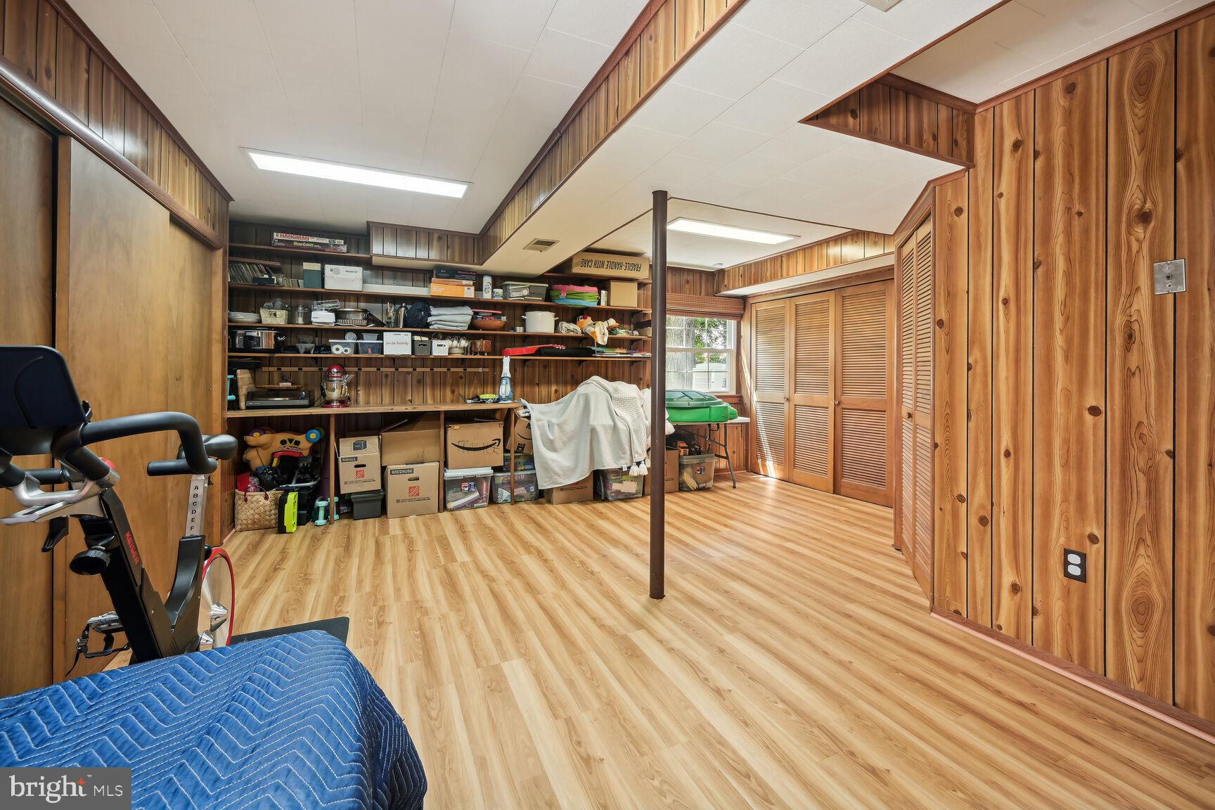 FOX HILLS WEST - Residential Lease