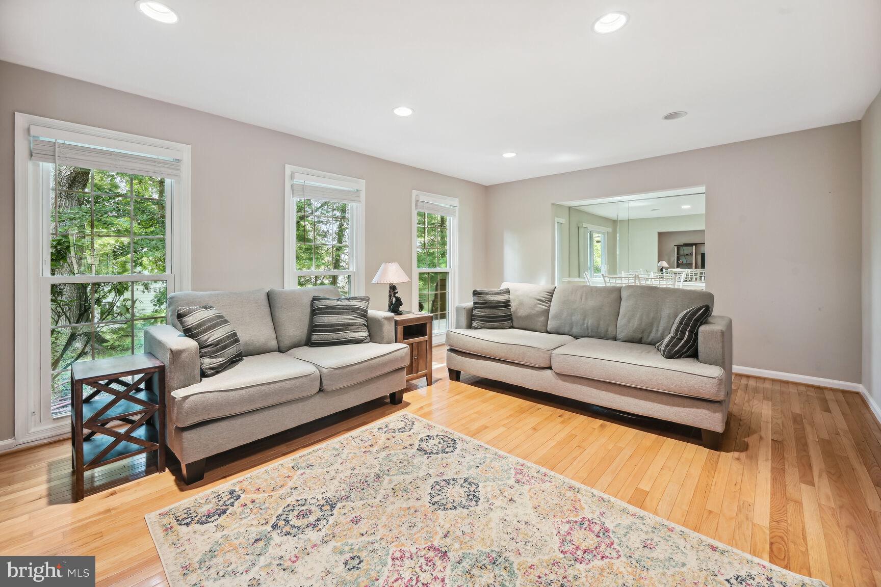 FOX HILLS WEST - Residential Lease