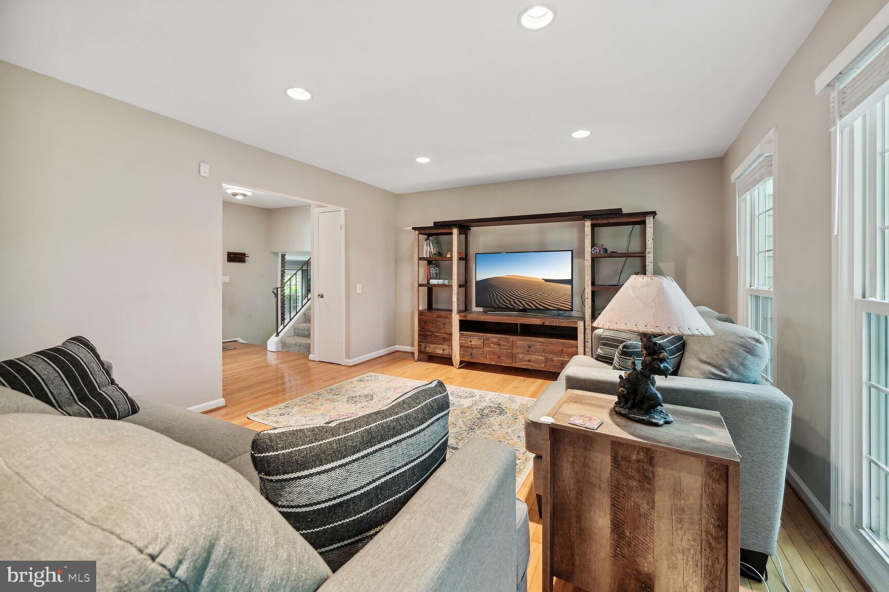 FOX HILLS WEST - Residential Lease