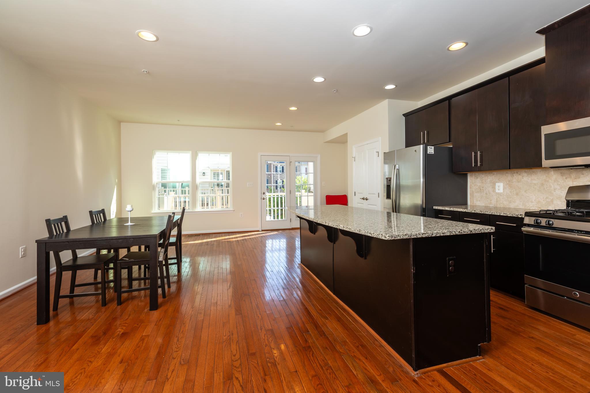 5440 STREAM BANK LANE