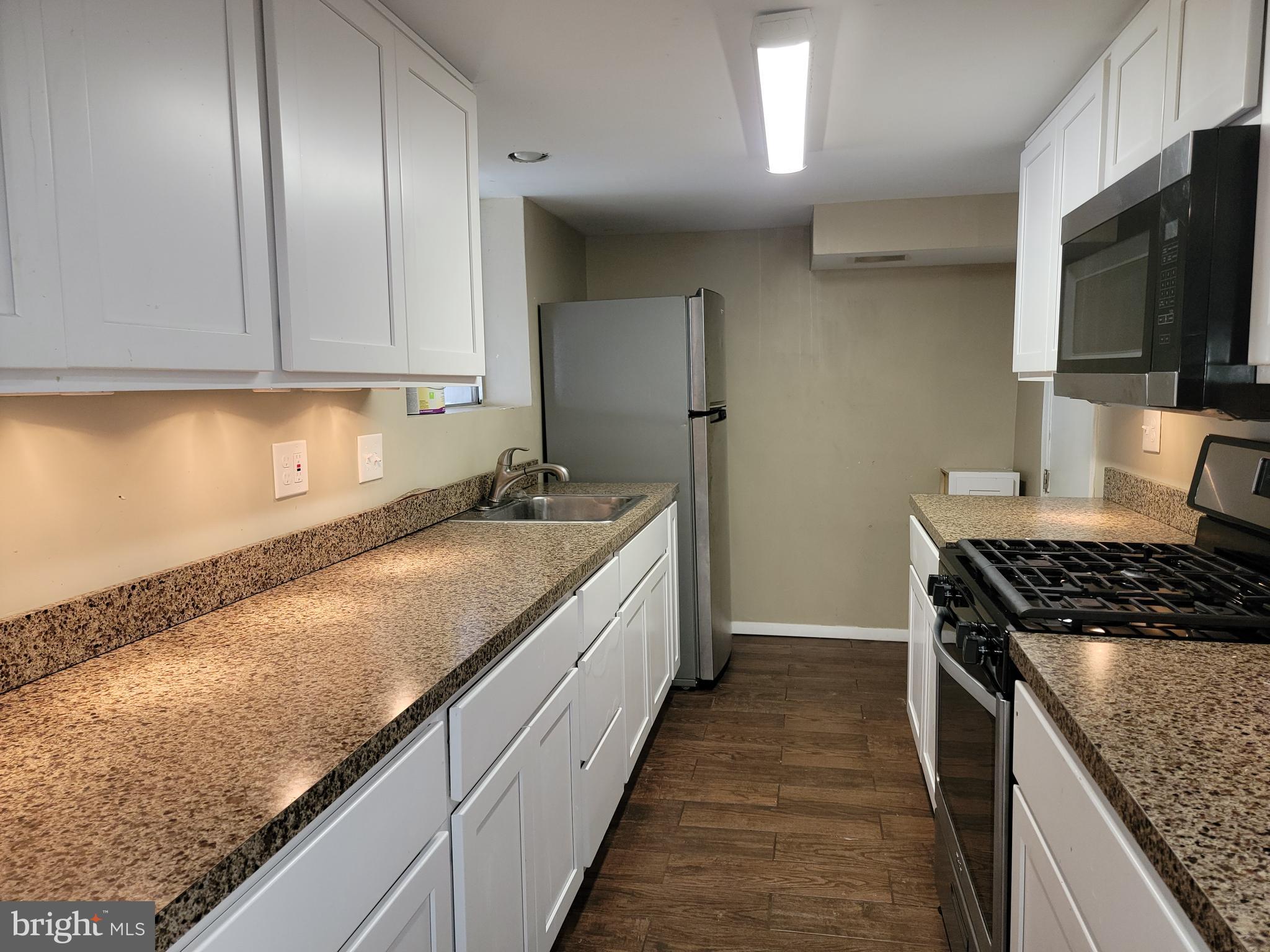 PRESTON MANOR - Residential