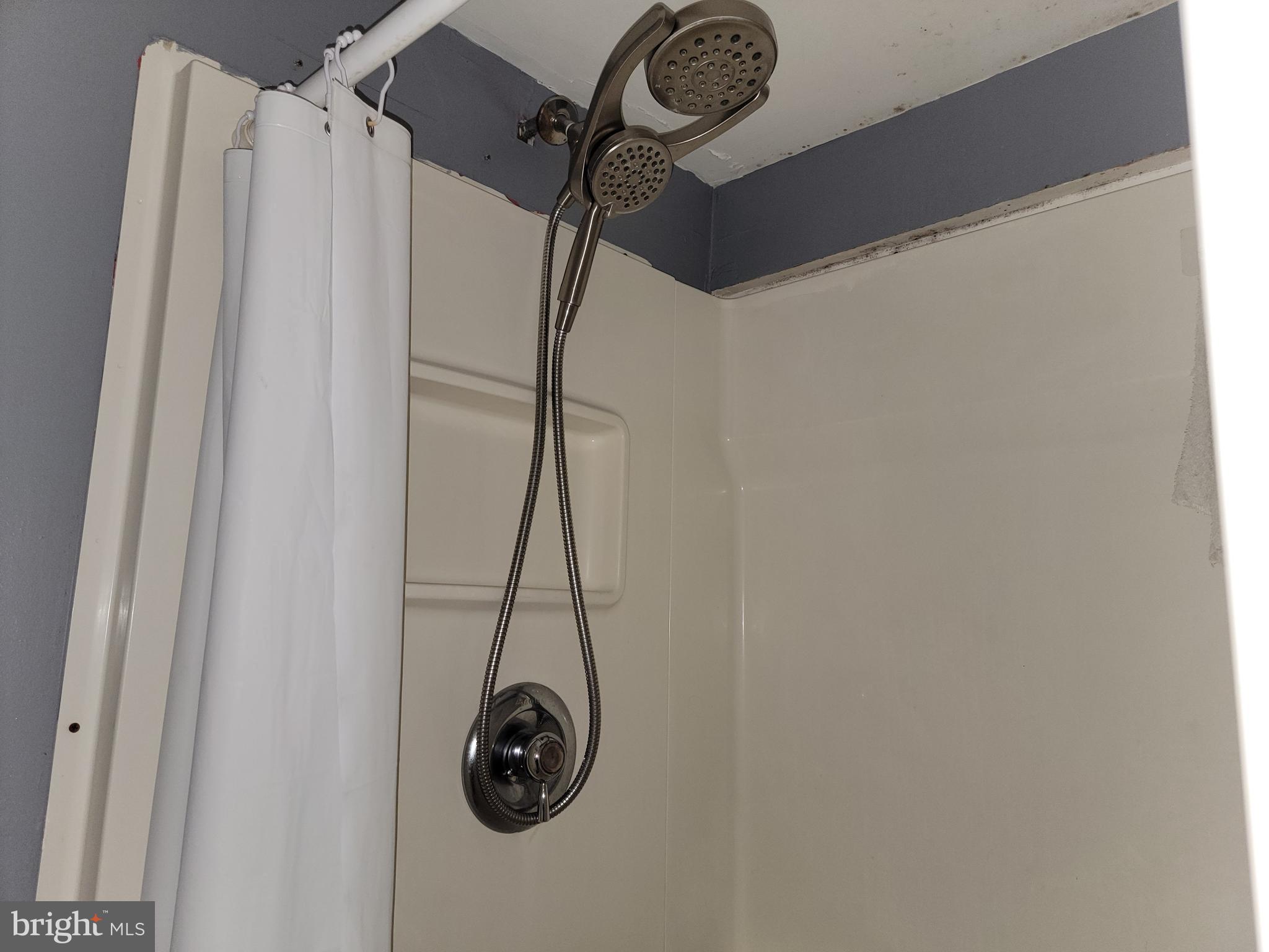 PRESTON MANOR - Residential