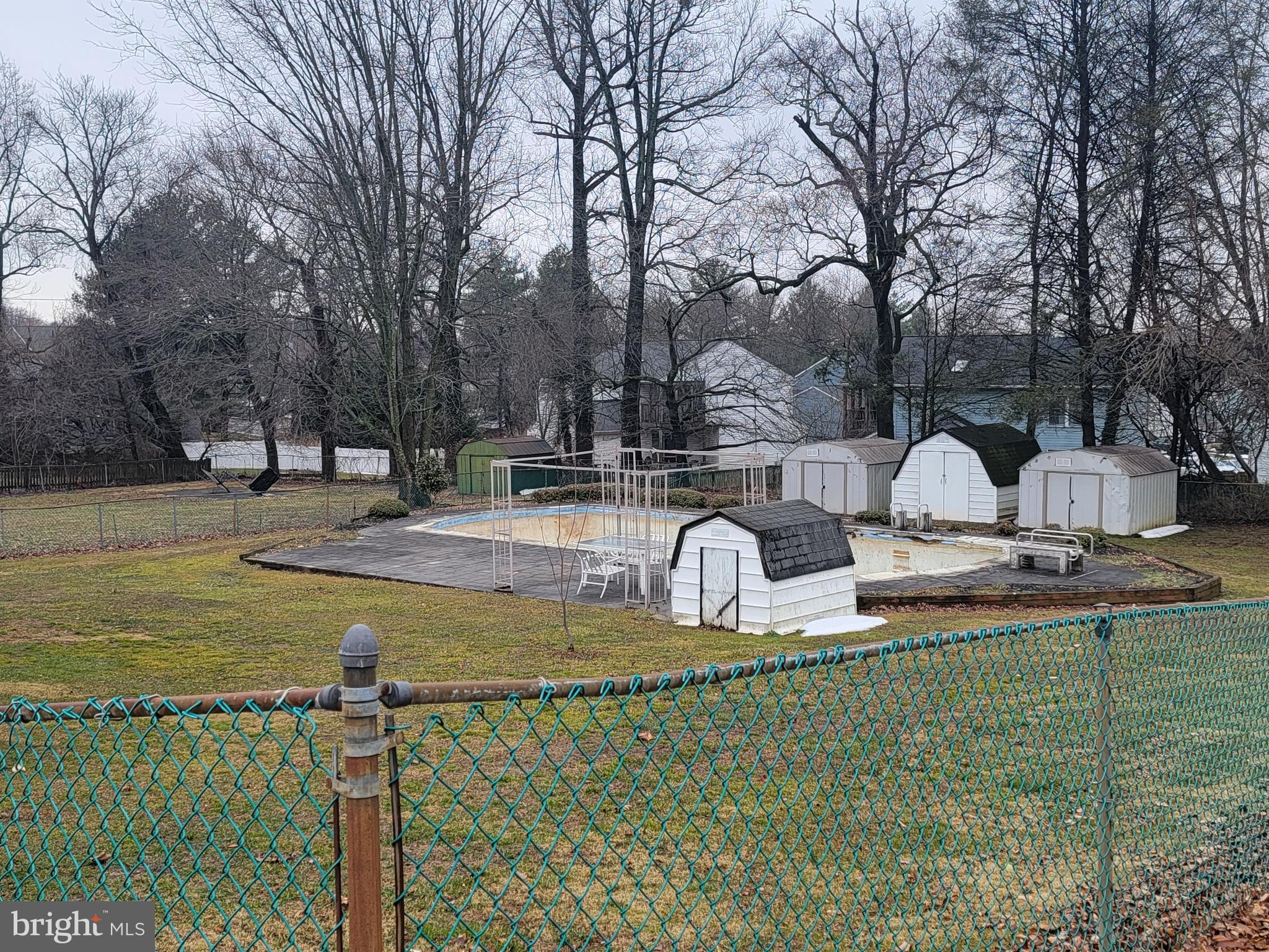 PRESTON MANOR - Residential