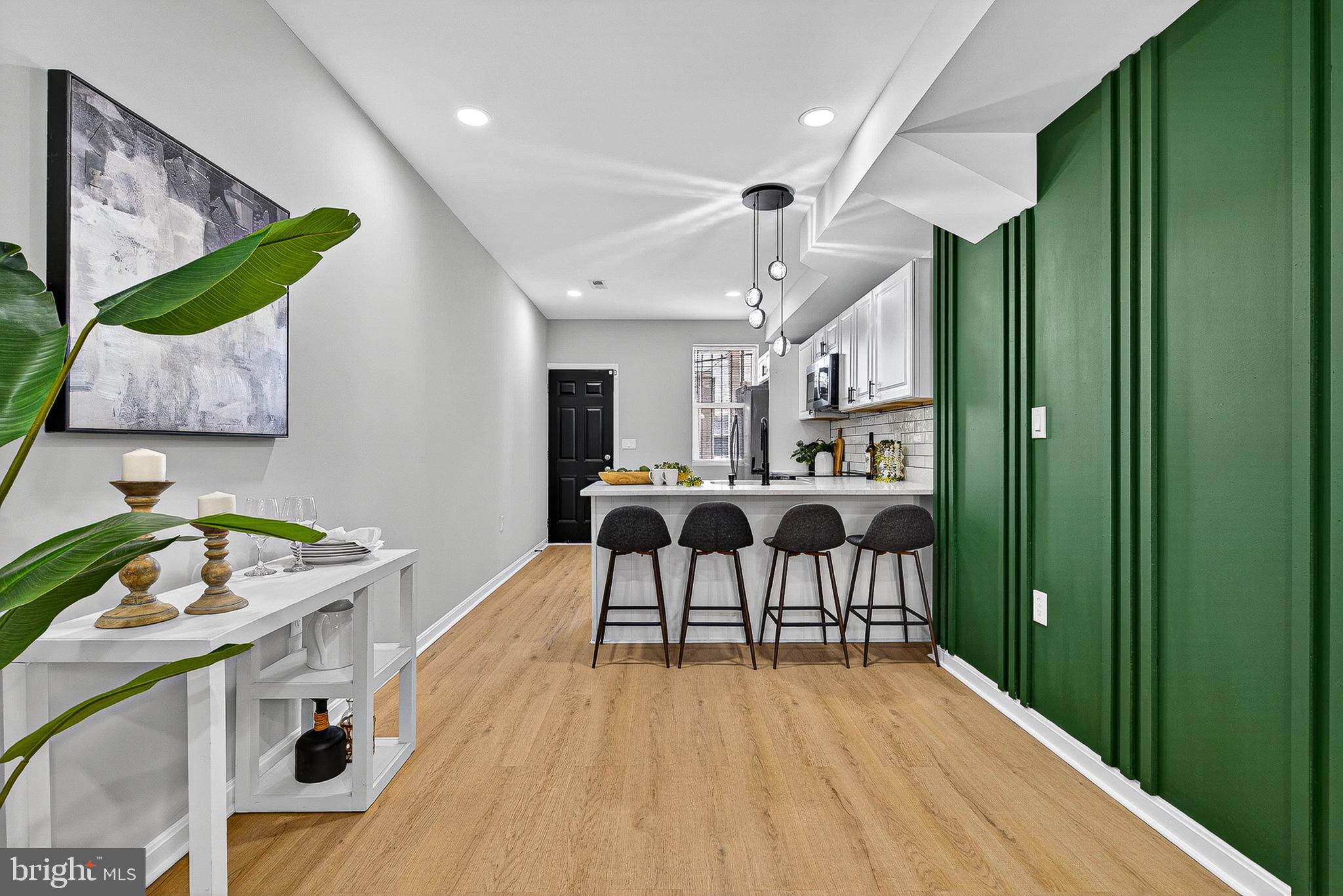 BROADWAY EAST - Residential