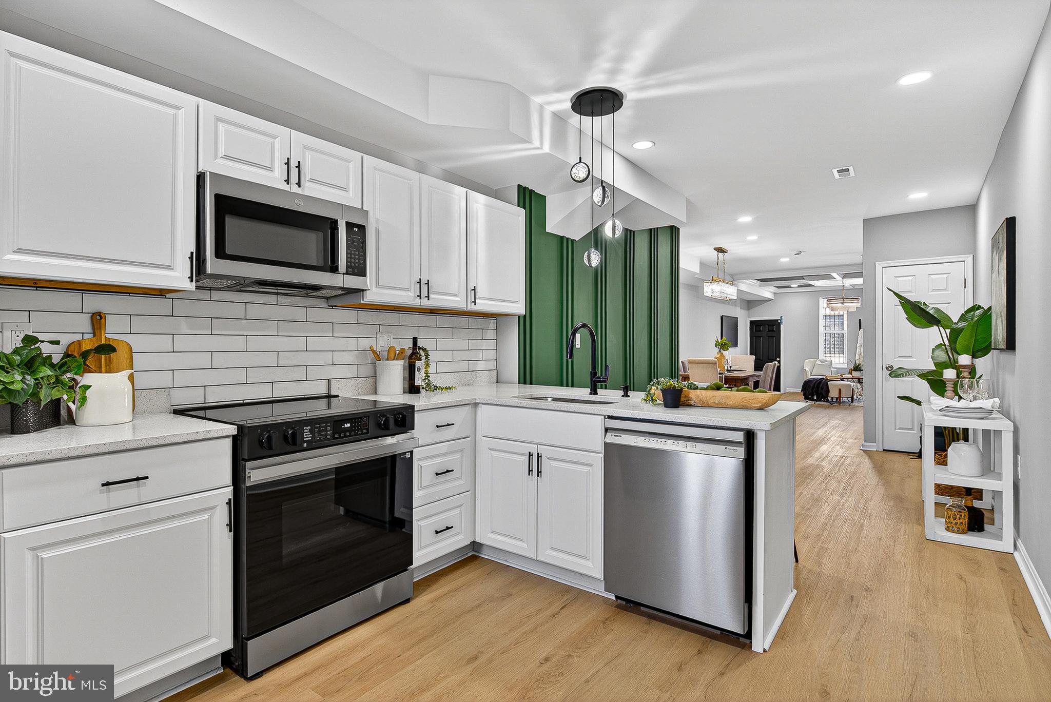 BROADWAY EAST - Residential