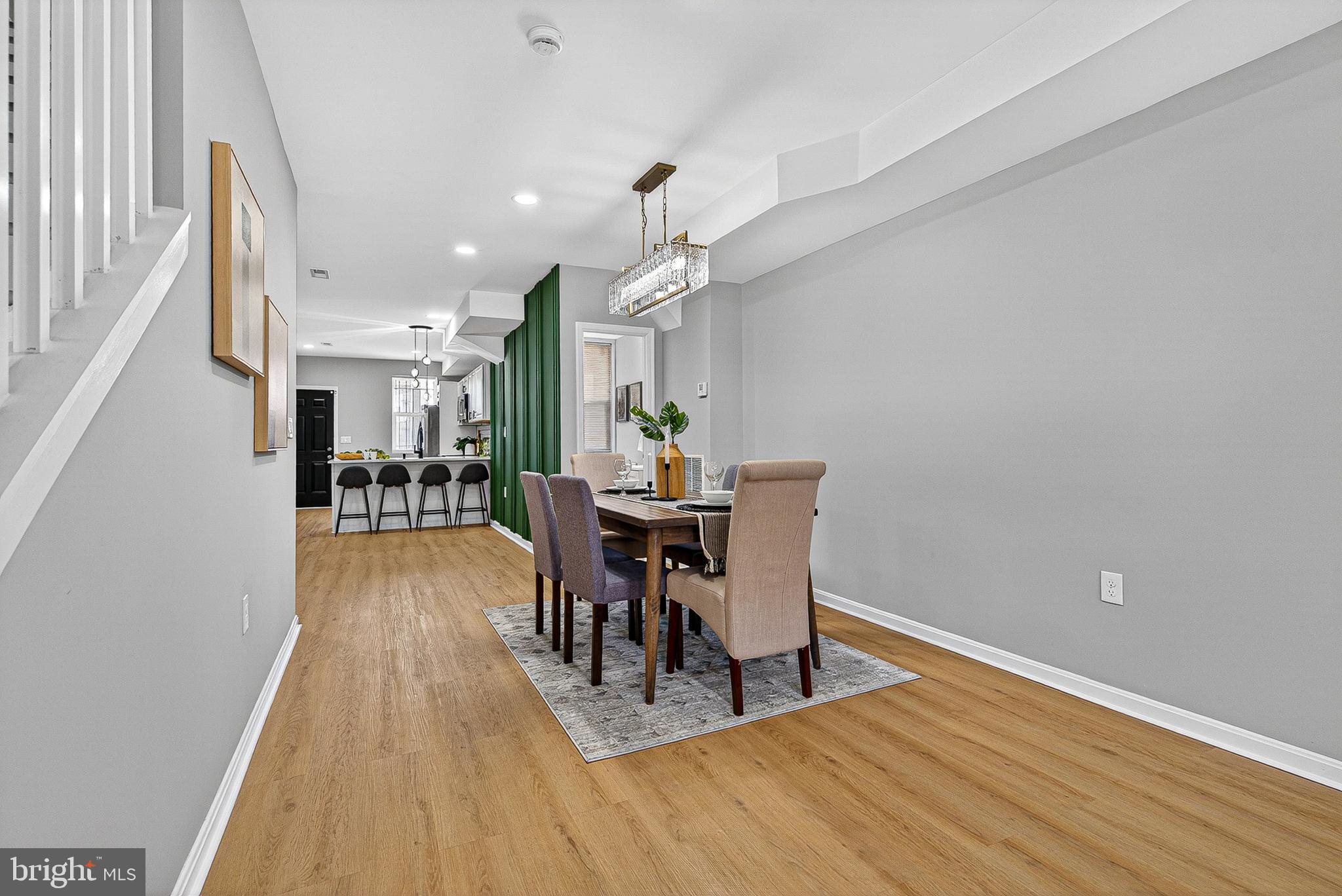 BROADWAY EAST - Residential