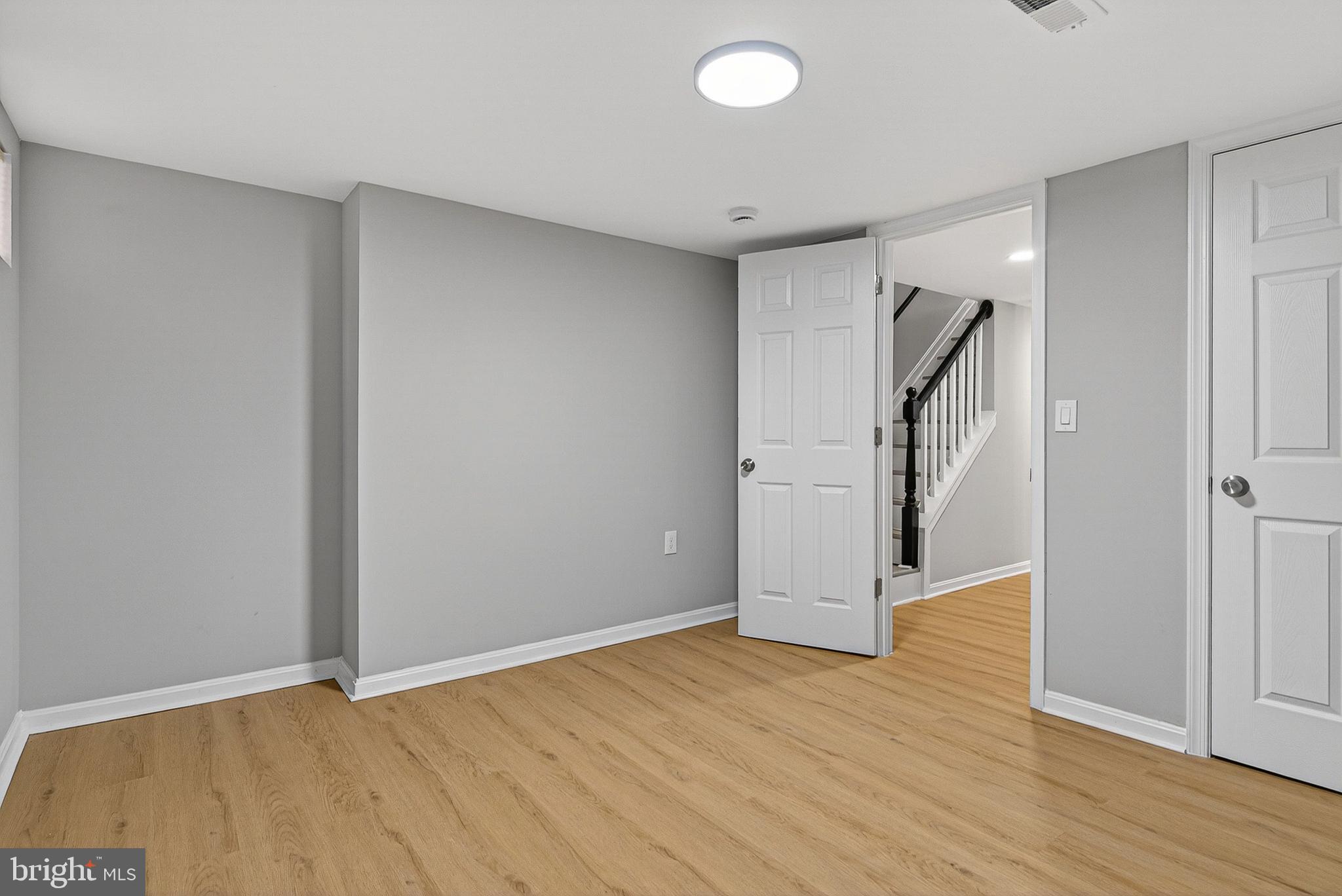 BROADWAY EAST - Residential