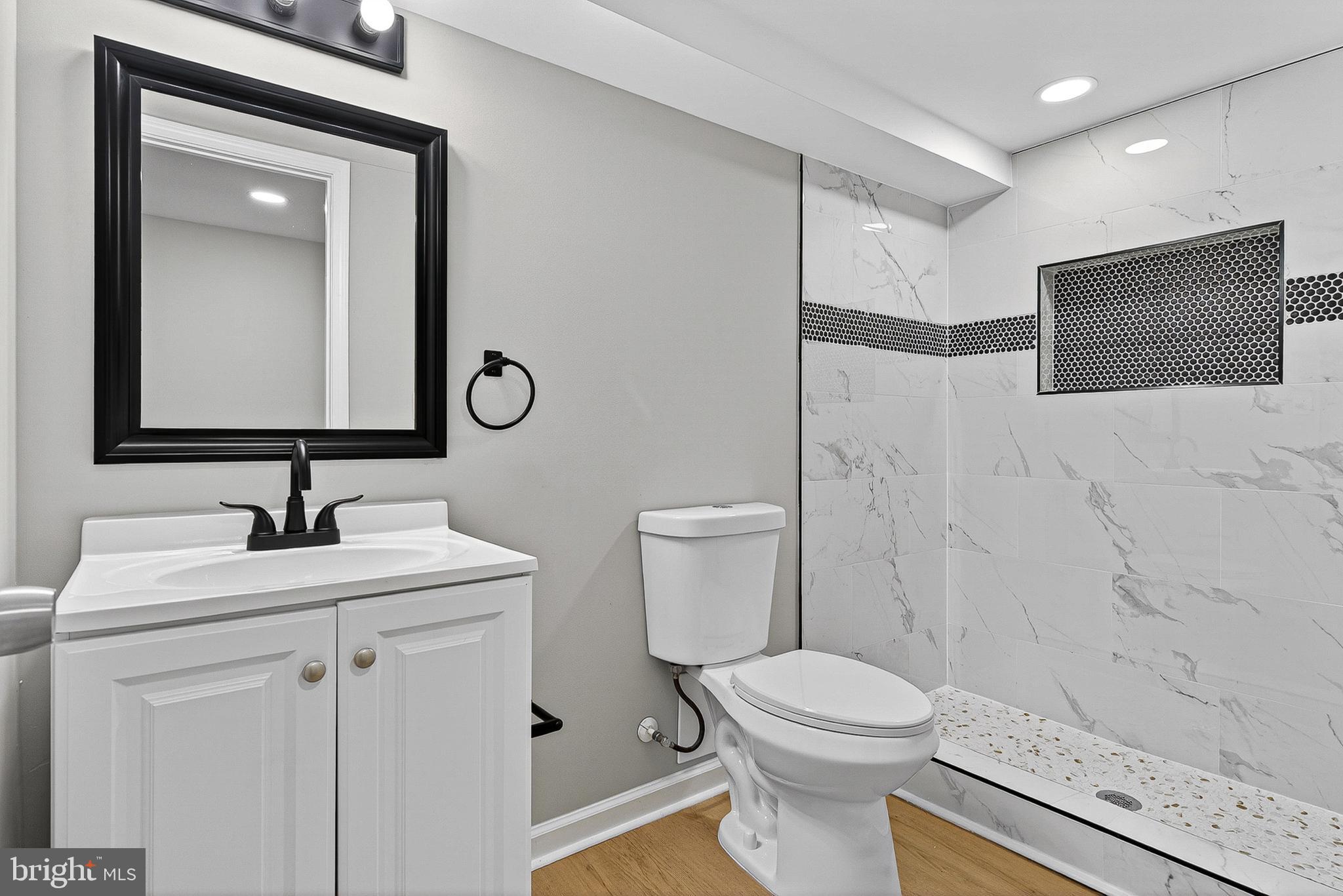 BROADWAY EAST - Residential