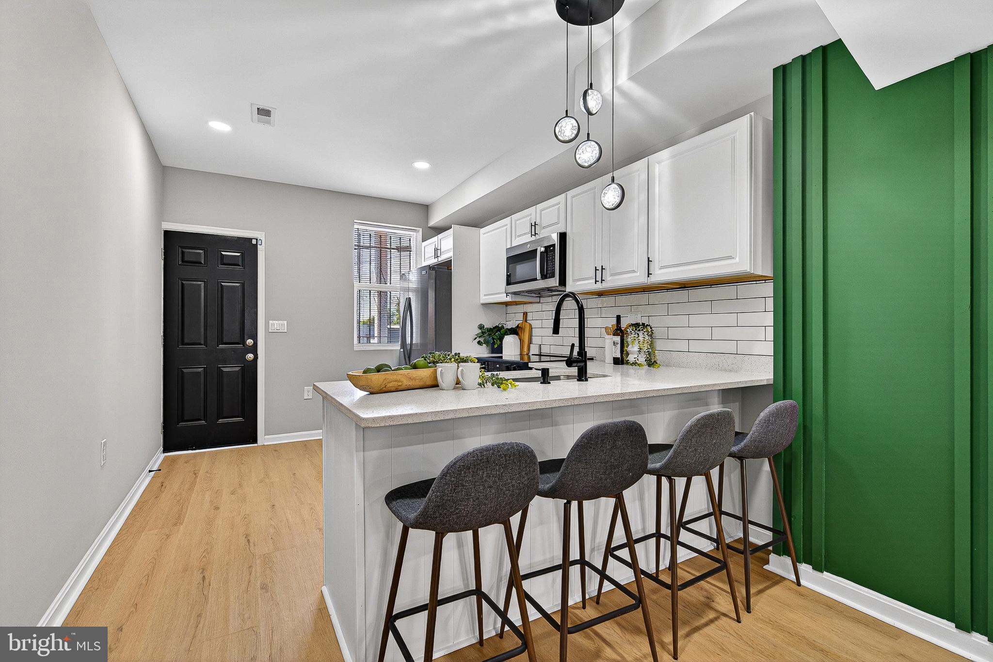 BROADWAY EAST - Residential