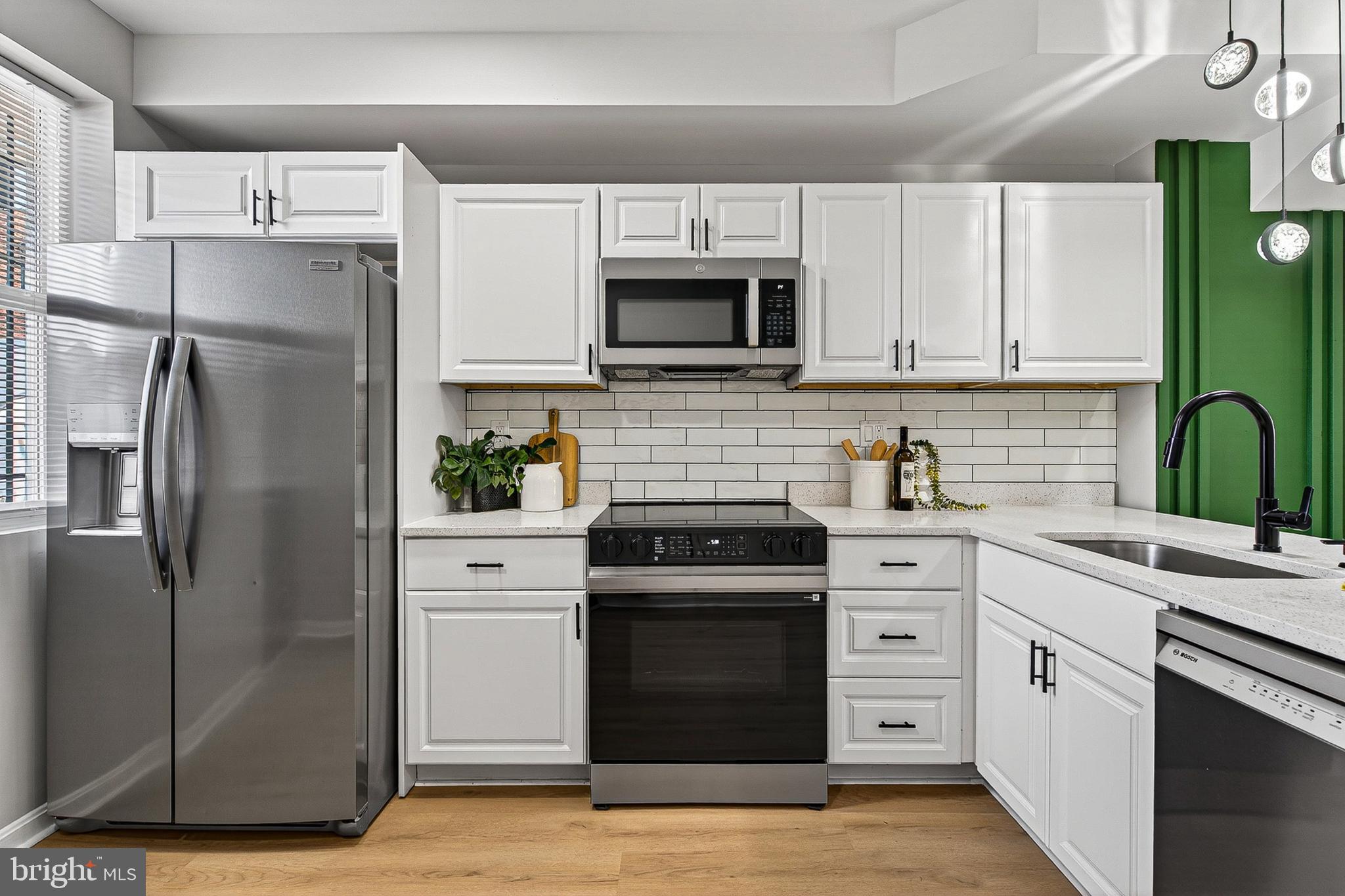 BROADWAY EAST - Residential