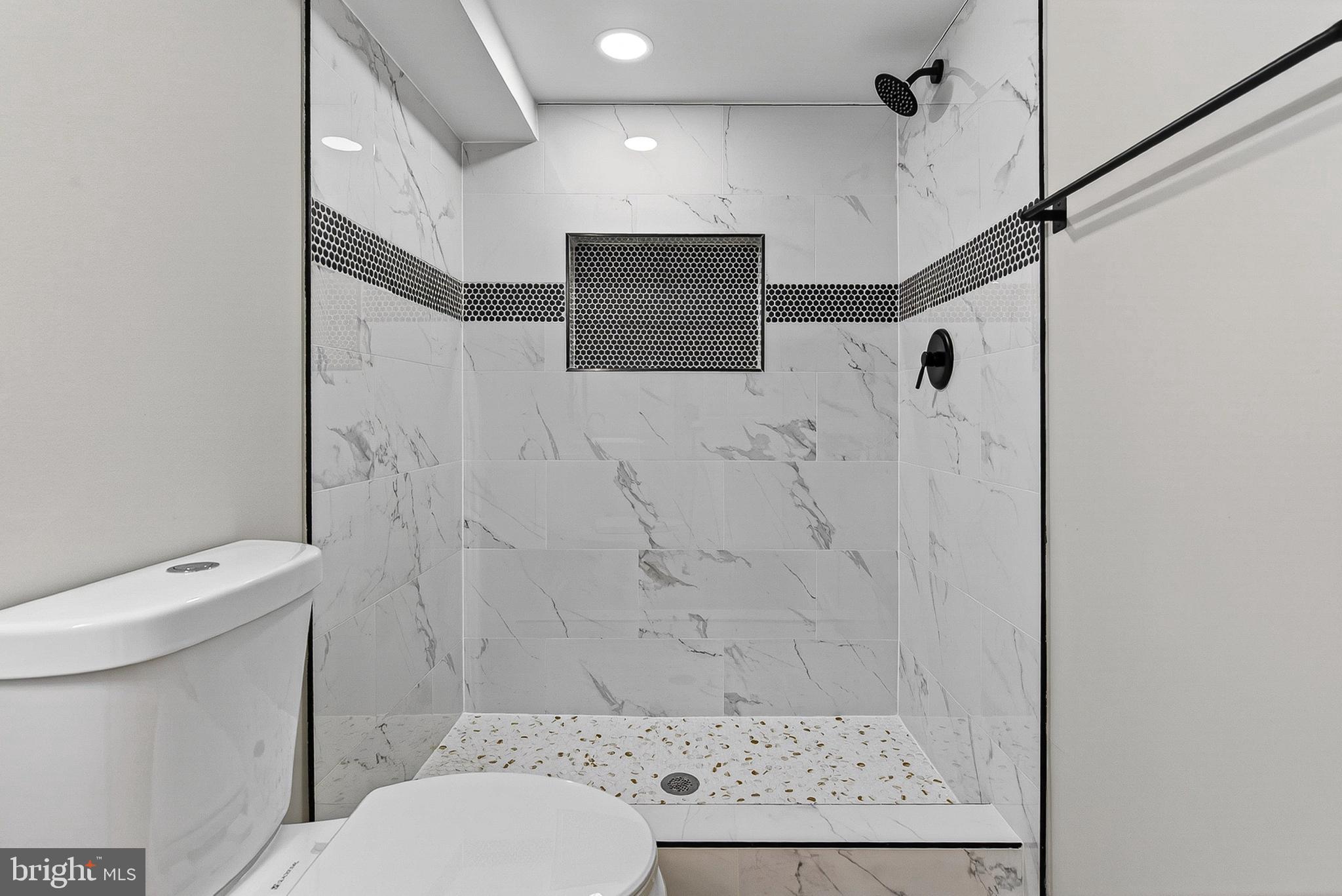 BROADWAY EAST - Residential