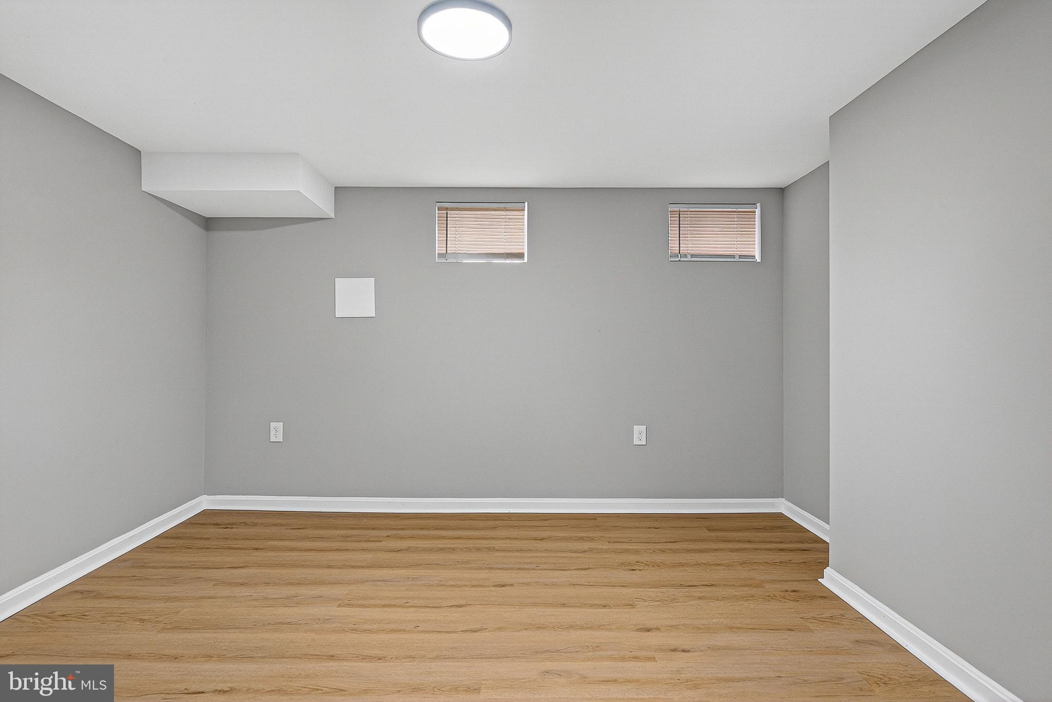 BROADWAY EAST - Residential