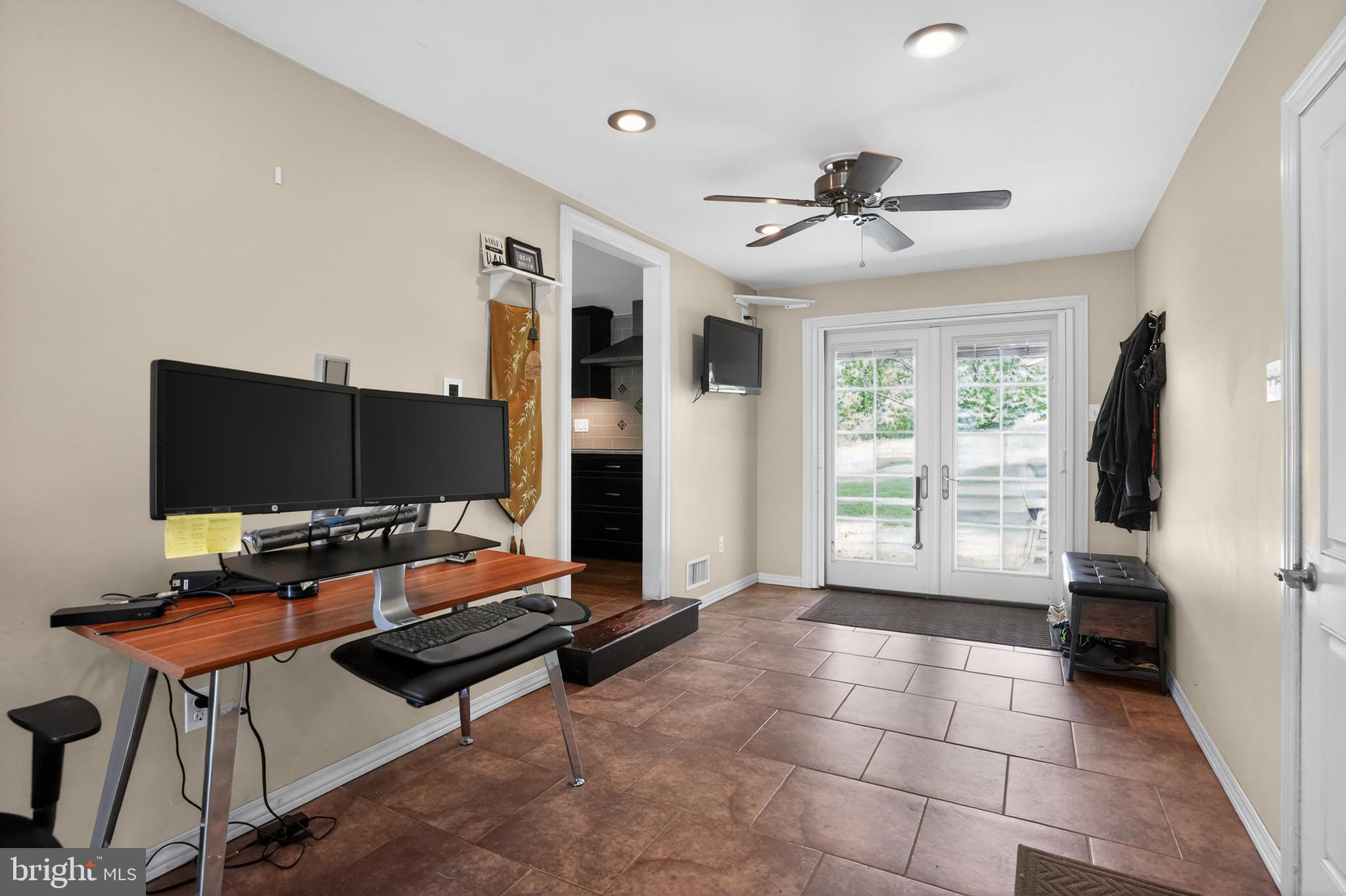 21 E TOWNSHIP LINE ROAD