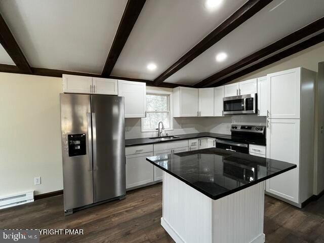 1187 CARRIAGE LANE