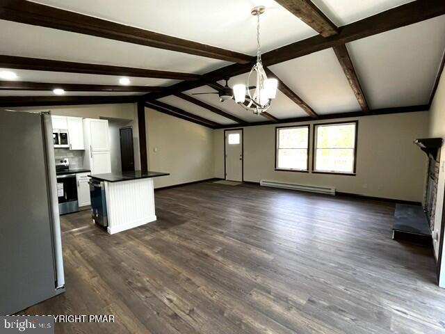 1187 CARRIAGE LANE