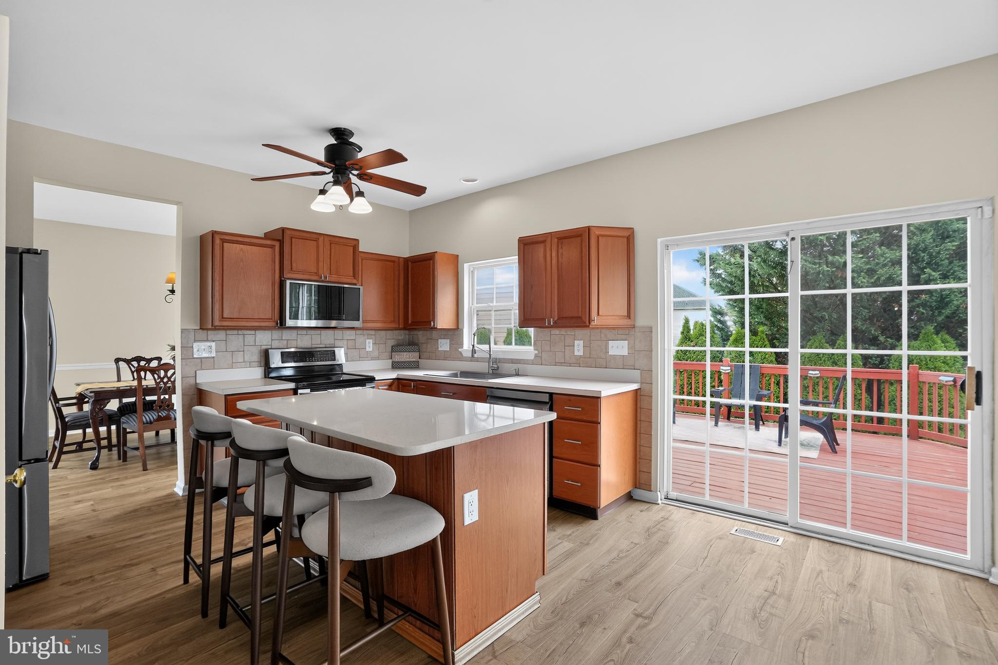 101 S KEYSTONE WAY 78