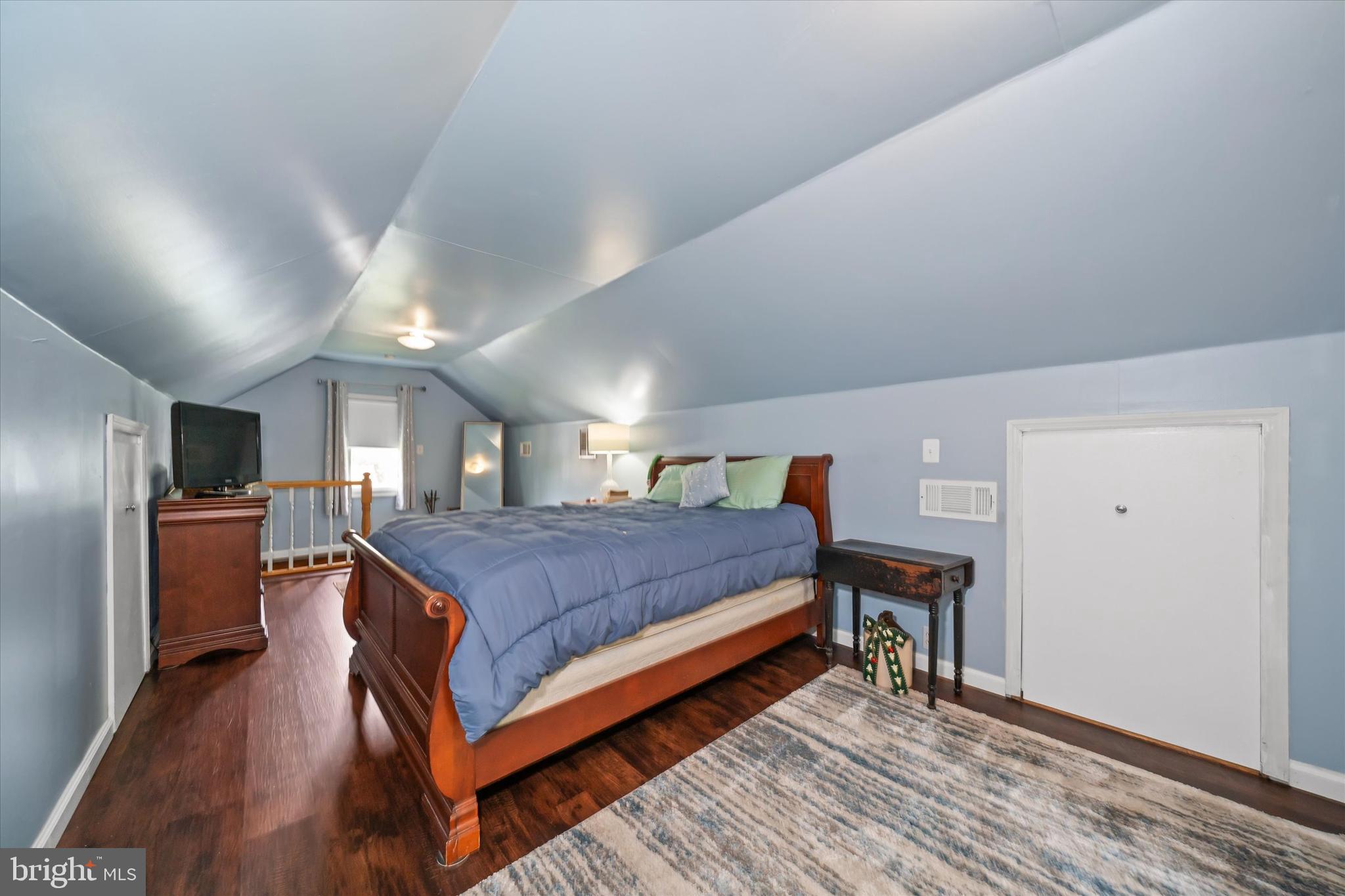 WHITE VILLAGE - Residential