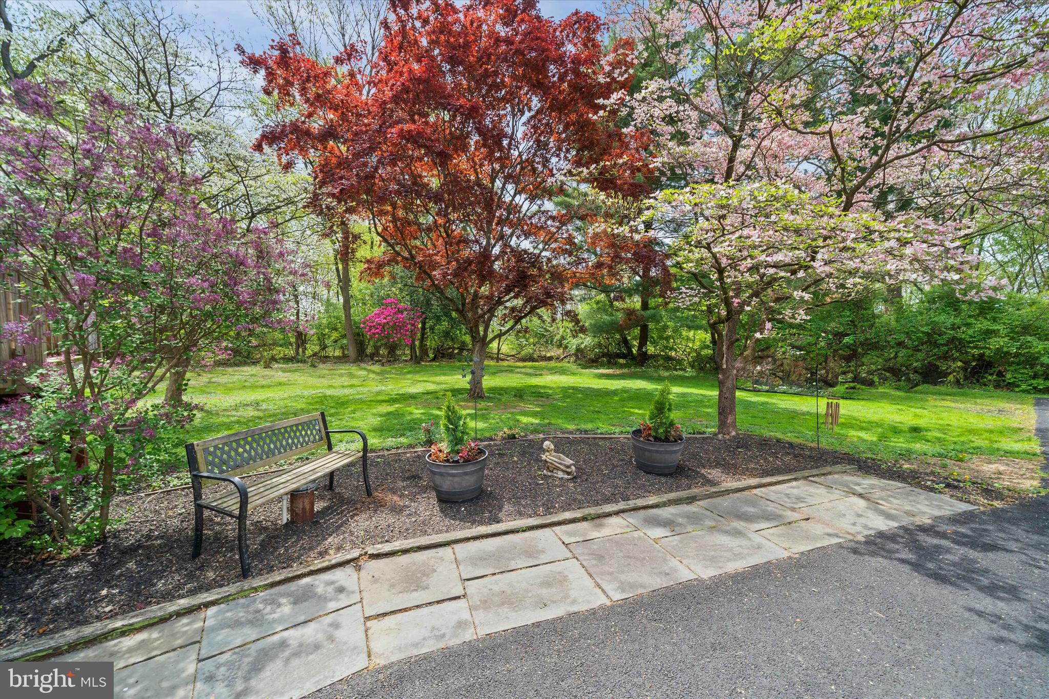 WHITE VILLAGE - Residential