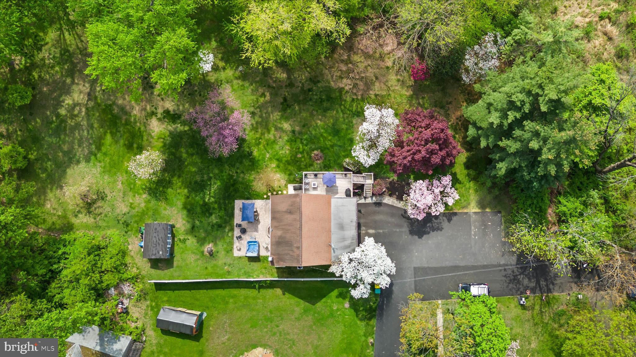 WHITE VILLAGE - Residential