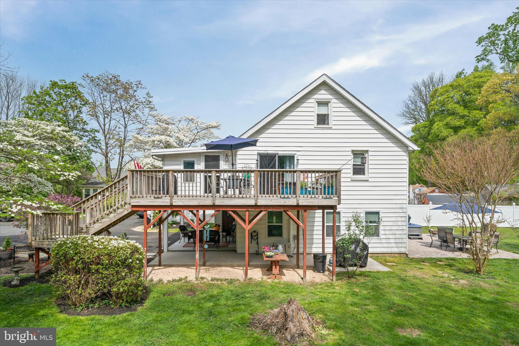 WHITE VILLAGE - Residential