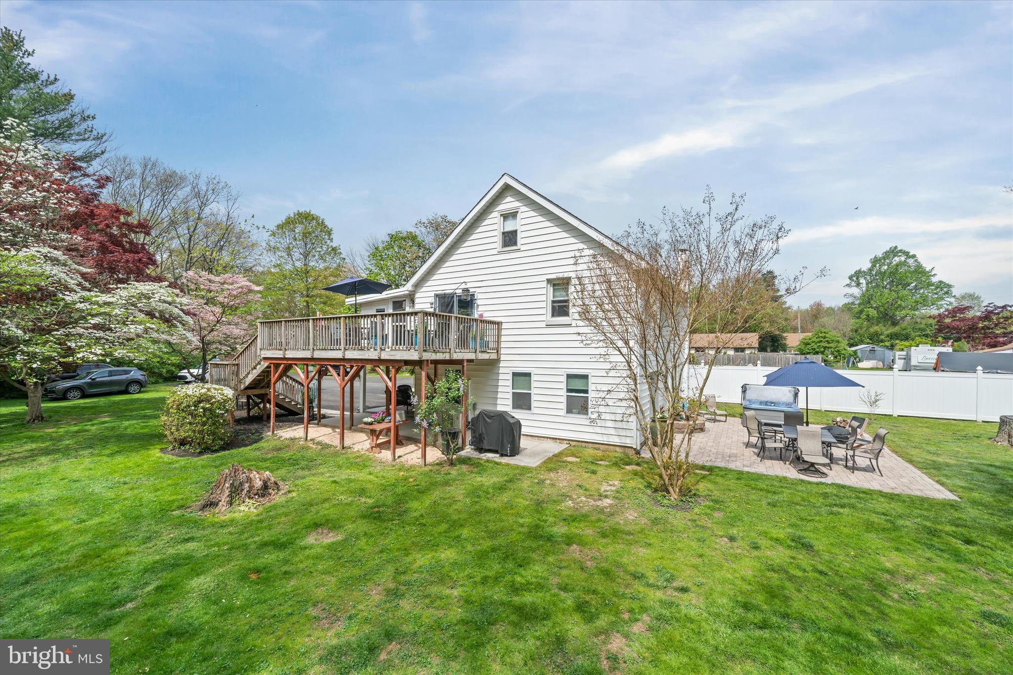 WHITE VILLAGE - Residential