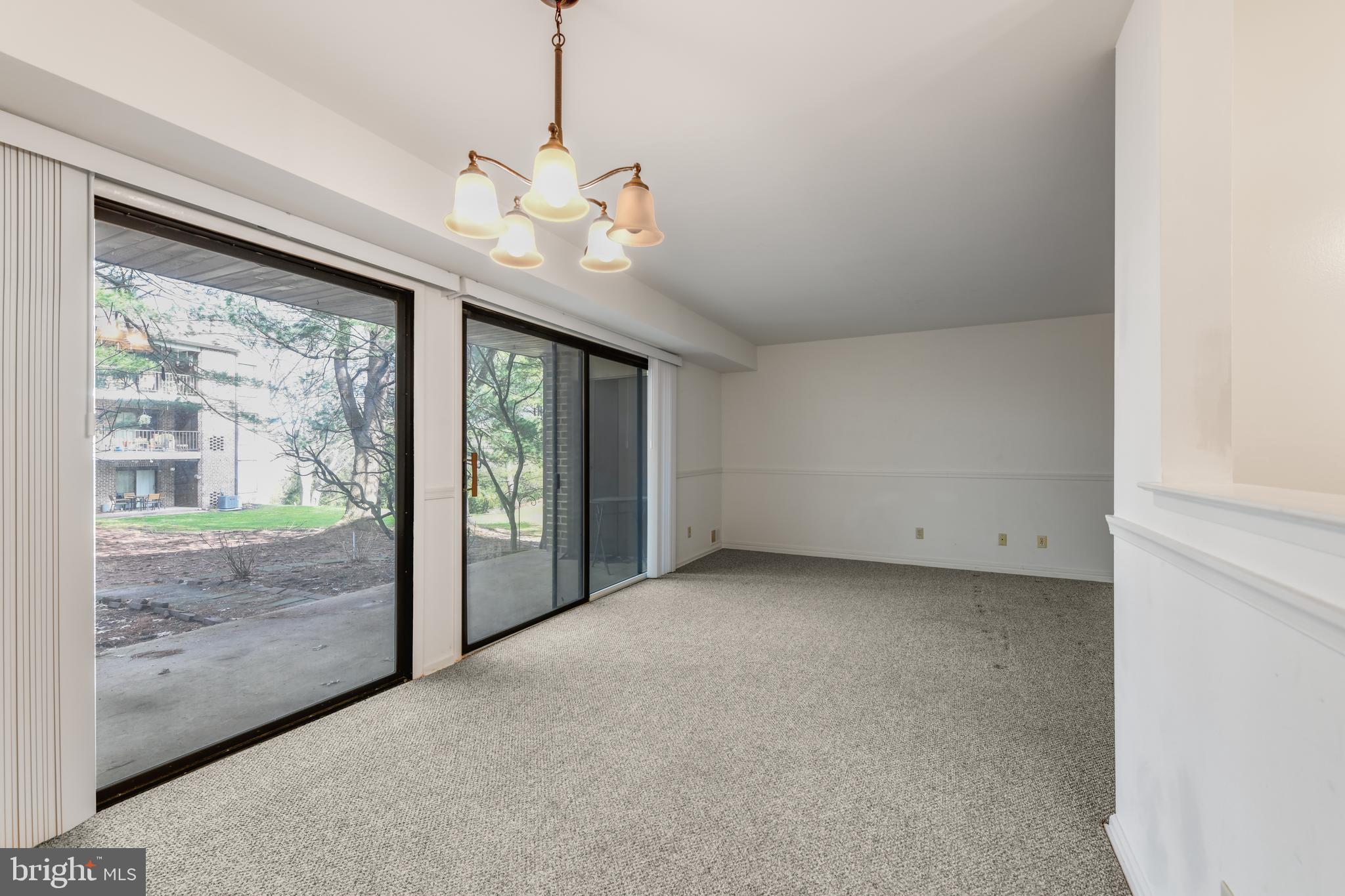 FLYING HILLS - Residential