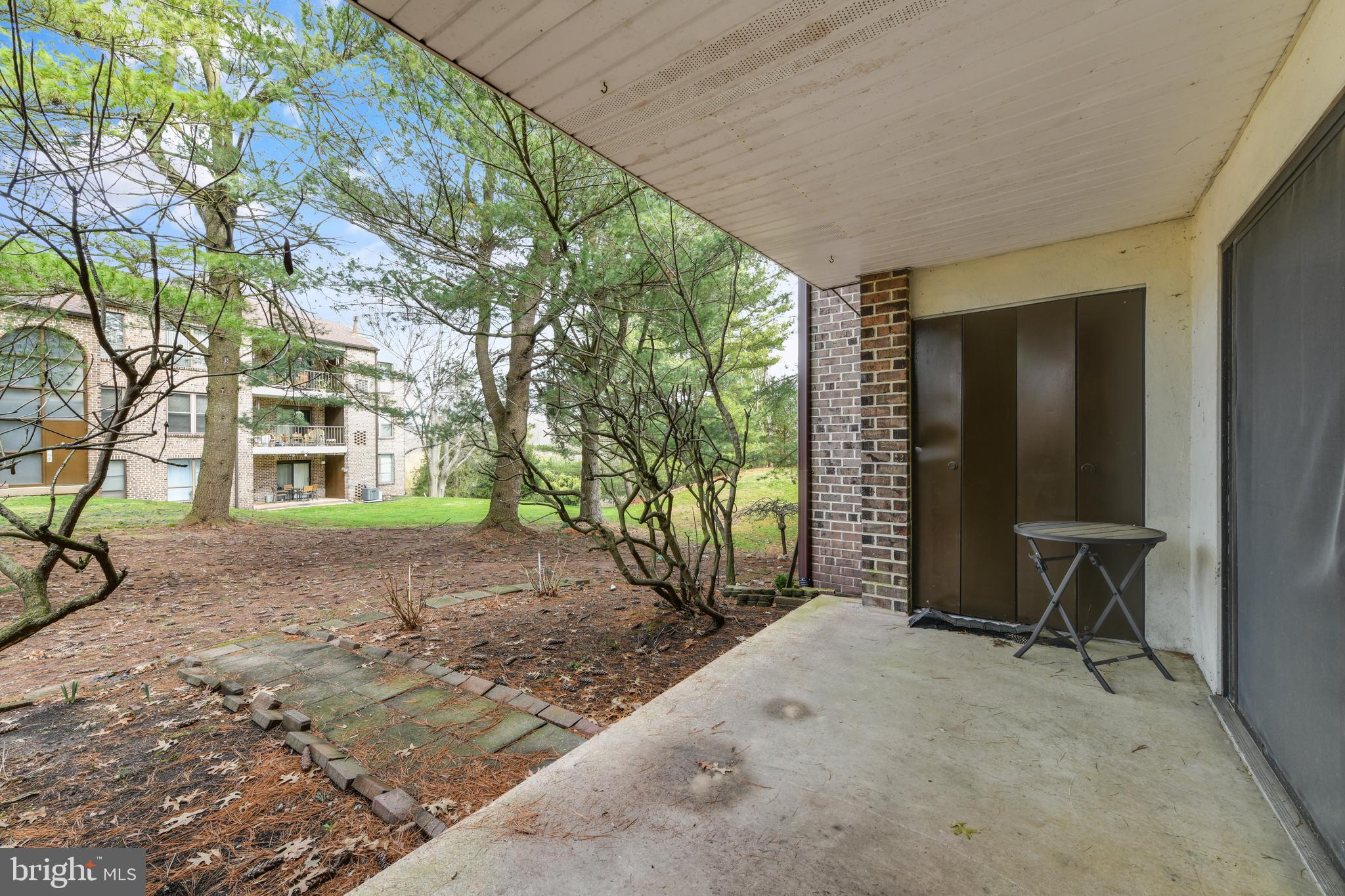 FLYING HILLS - Residential