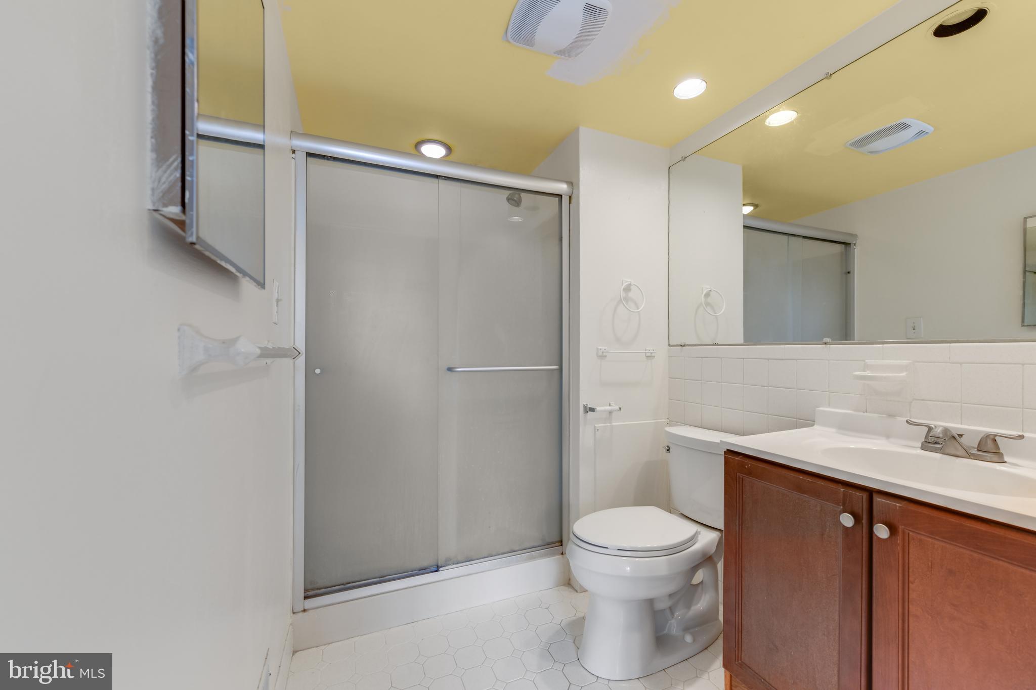 FLYING HILLS - Residential