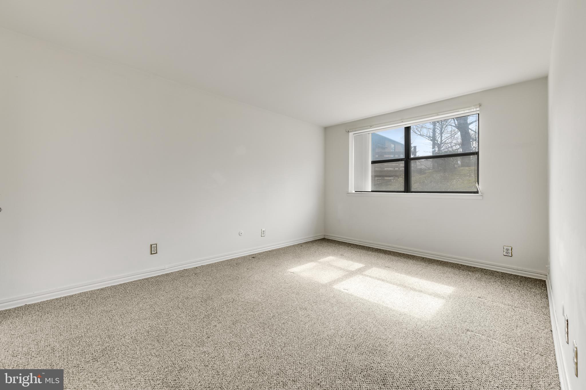 FLYING HILLS - Residential