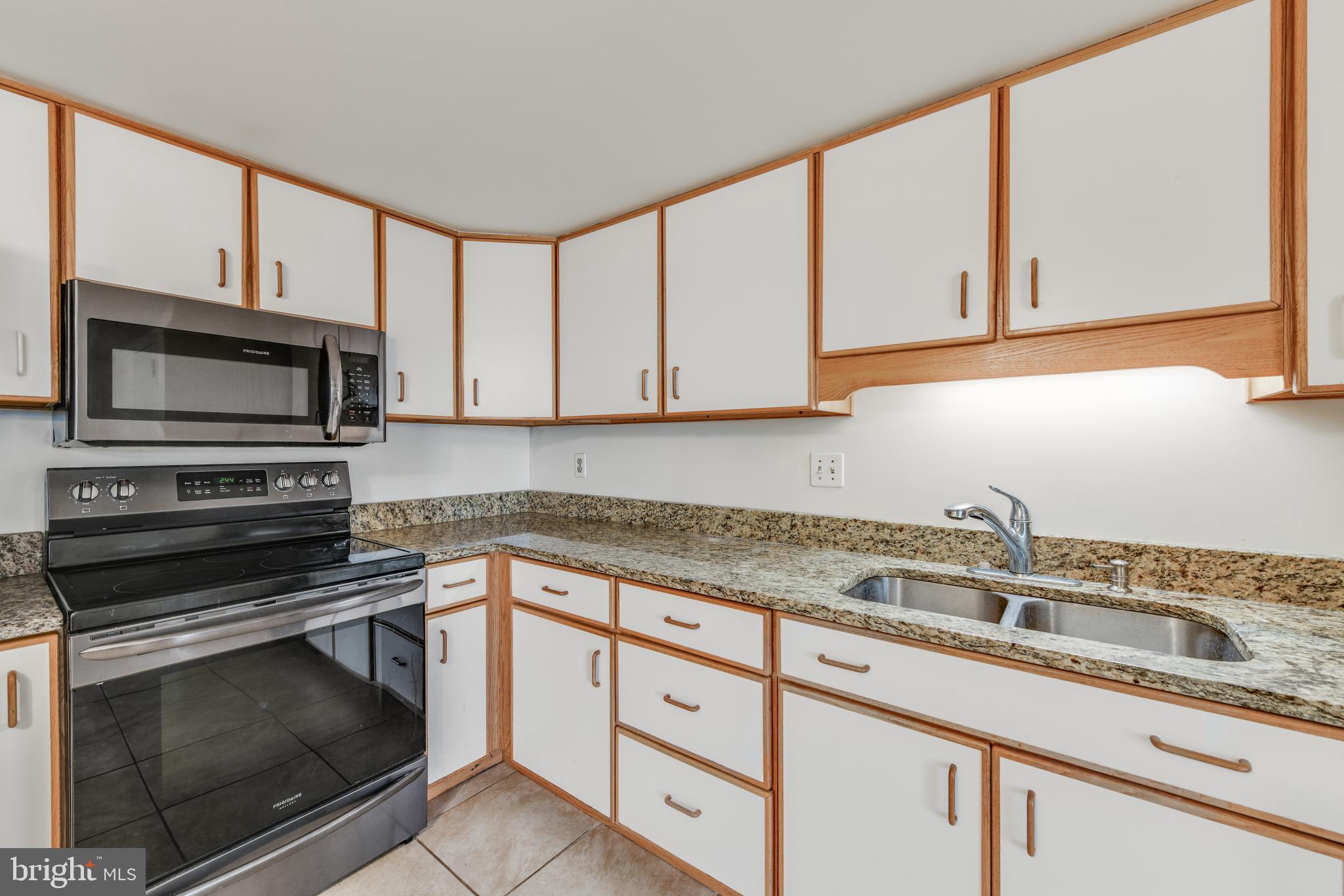 FLYING HILLS - Residential