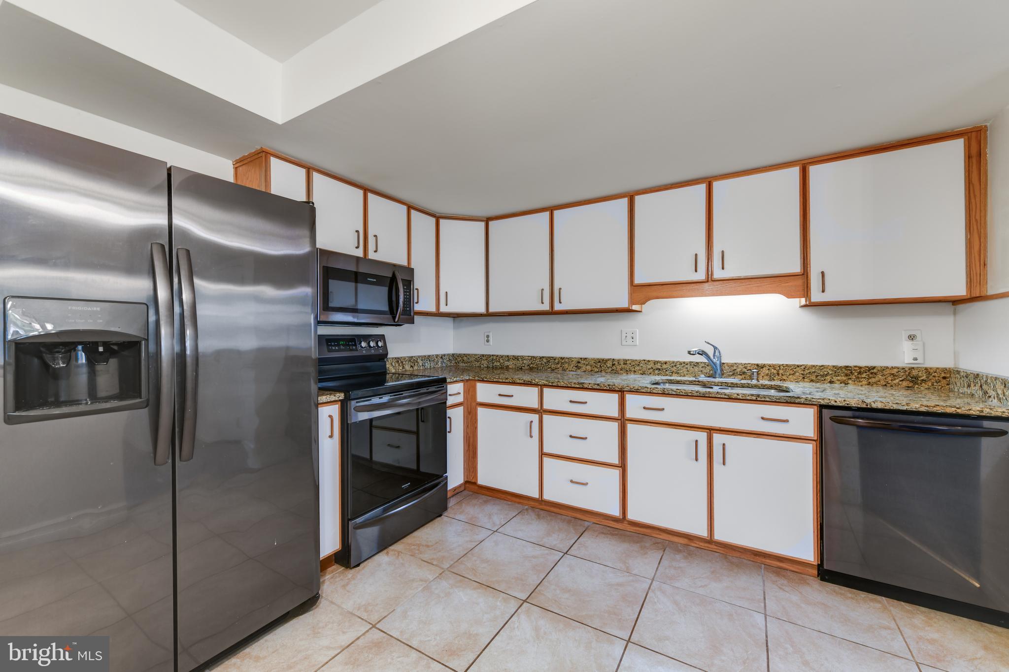 FLYING HILLS - Residential