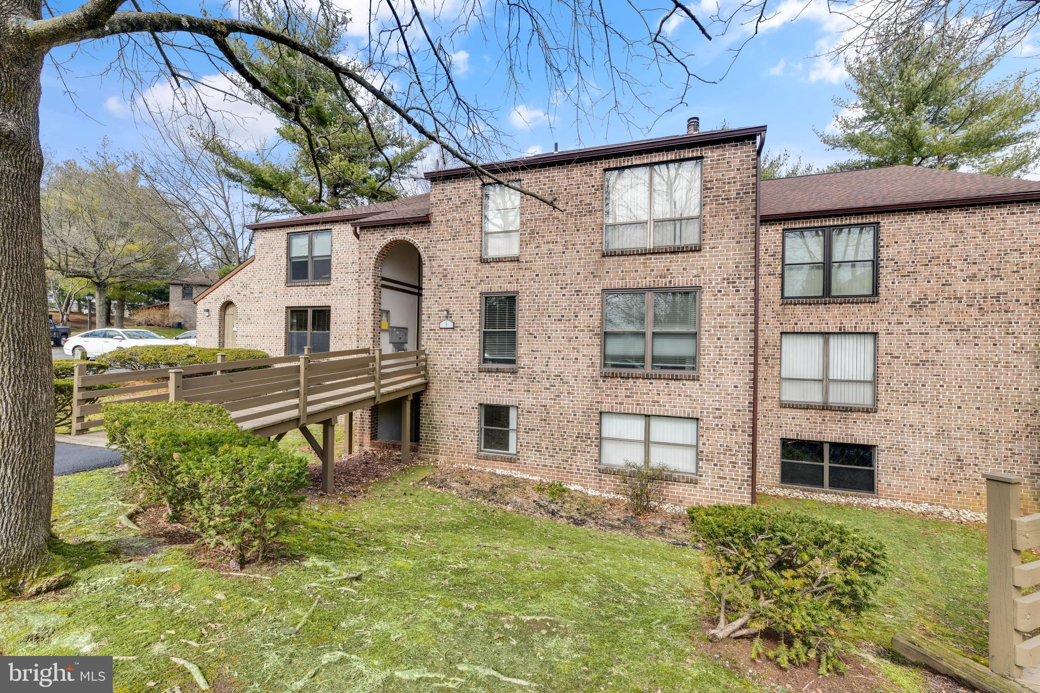 FLYING HILLS - Residential