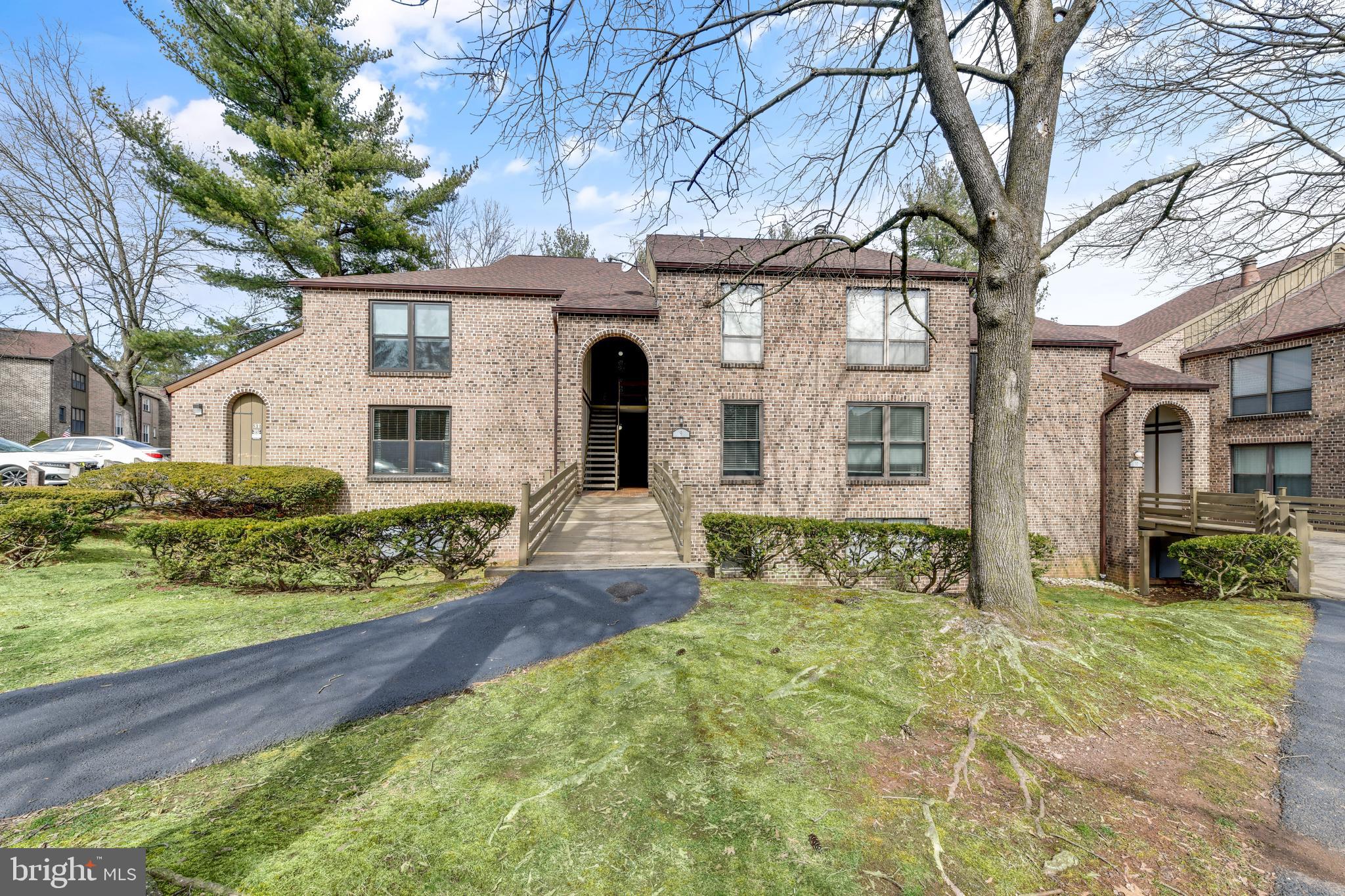 FLYING HILLS - Residential