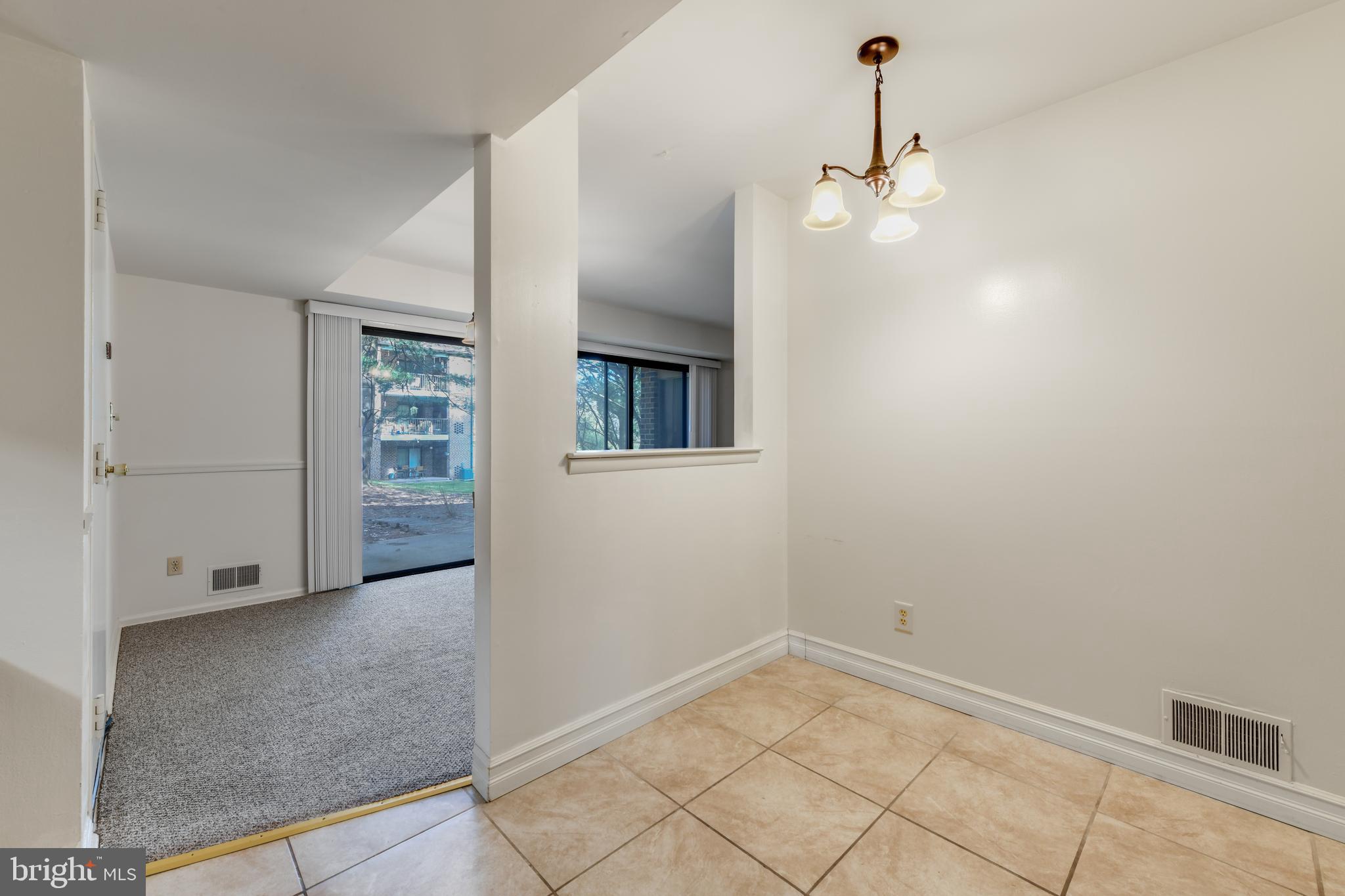 FLYING HILLS - Residential