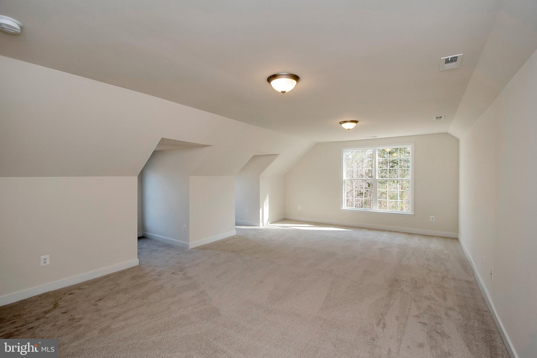 GOVERNOR SPOTSWOOD ESTATES - Residential