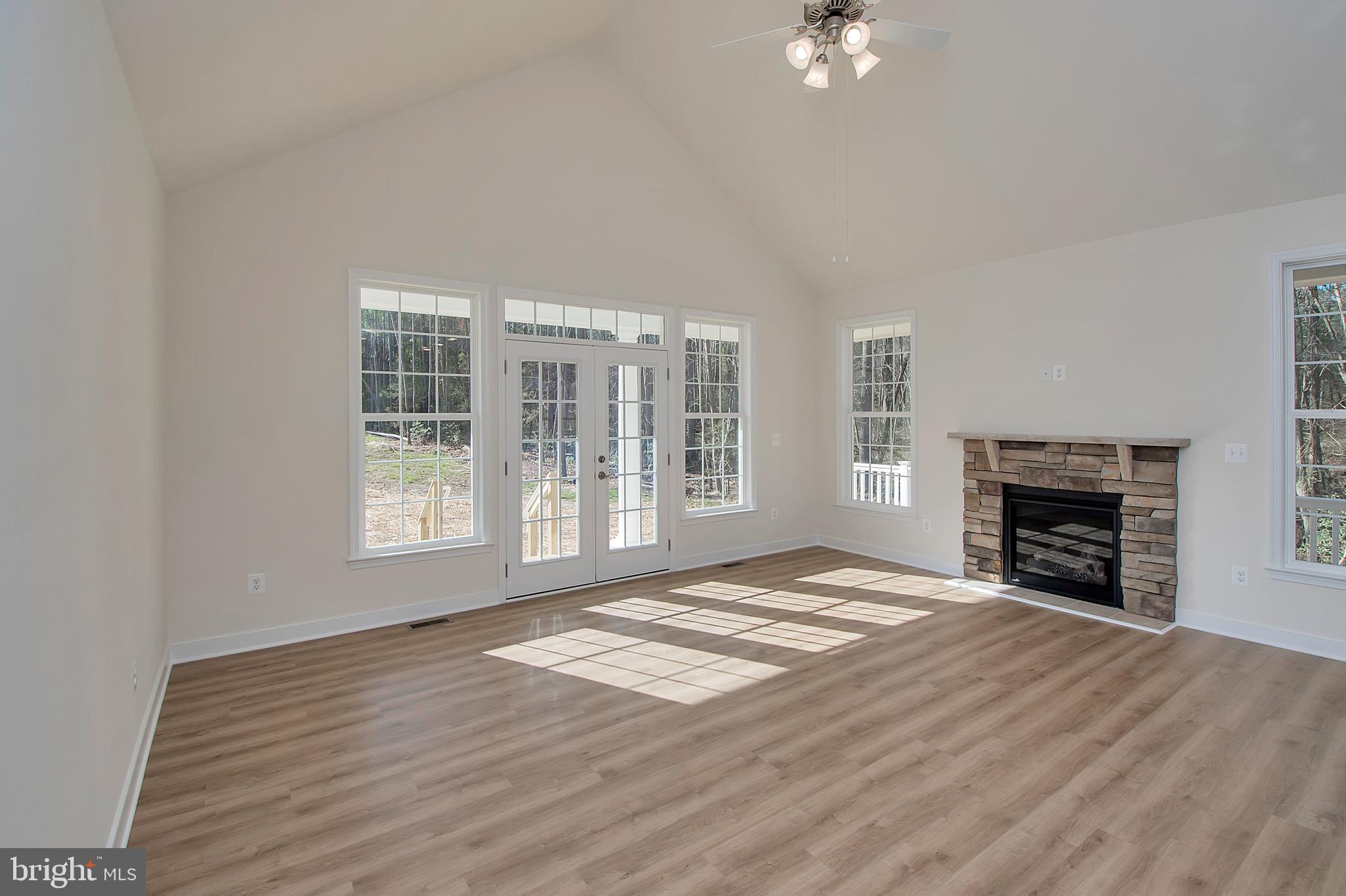 GOVERNOR SPOTSWOOD ESTATES - Residential