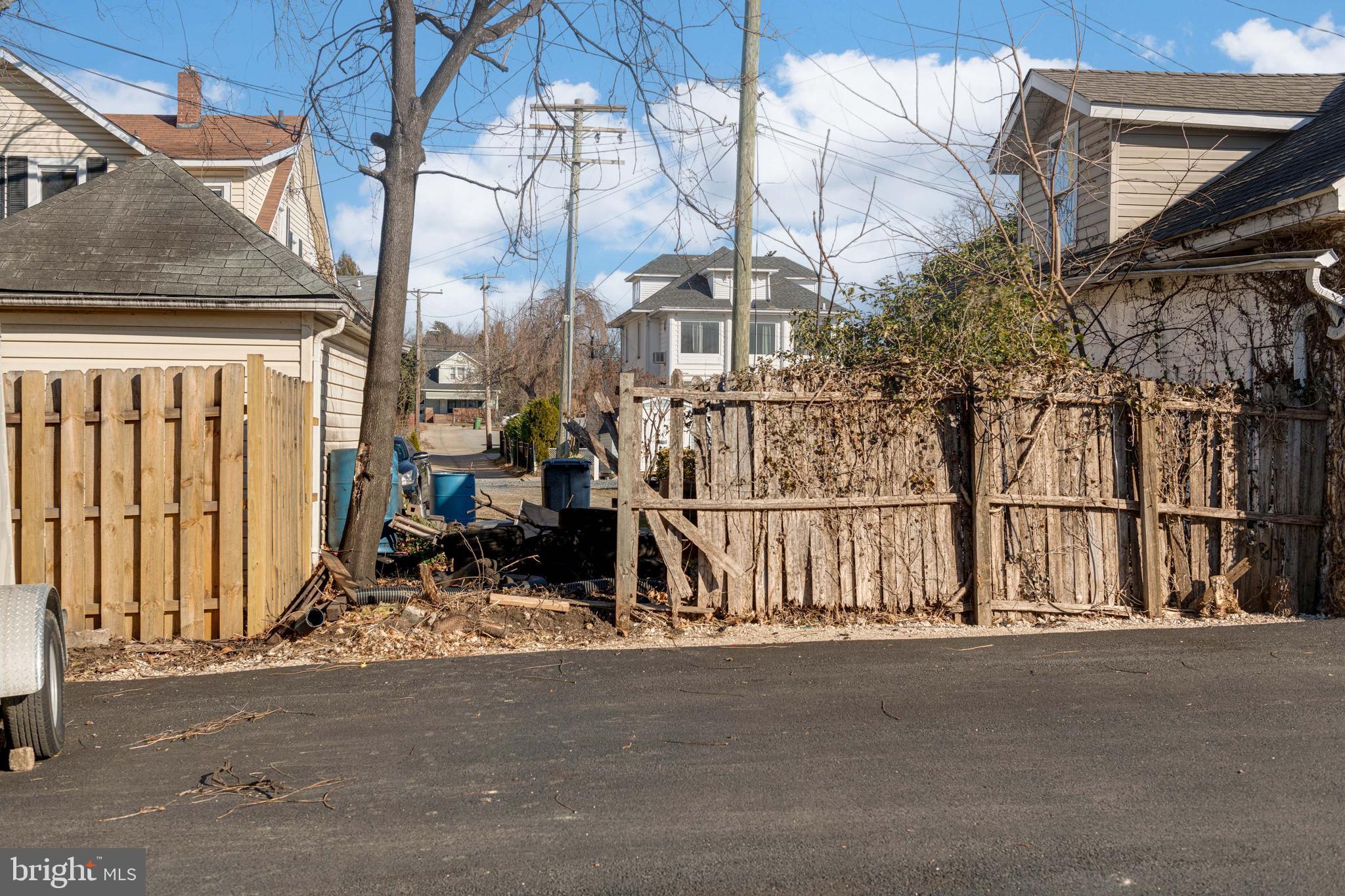 HAMILTON - Residential