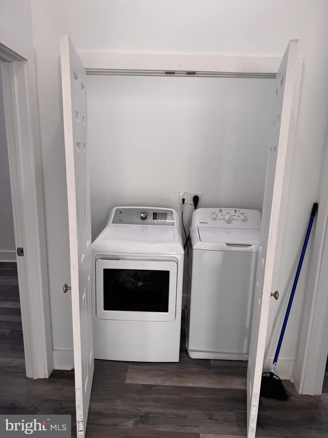 HAMILTON - Residential