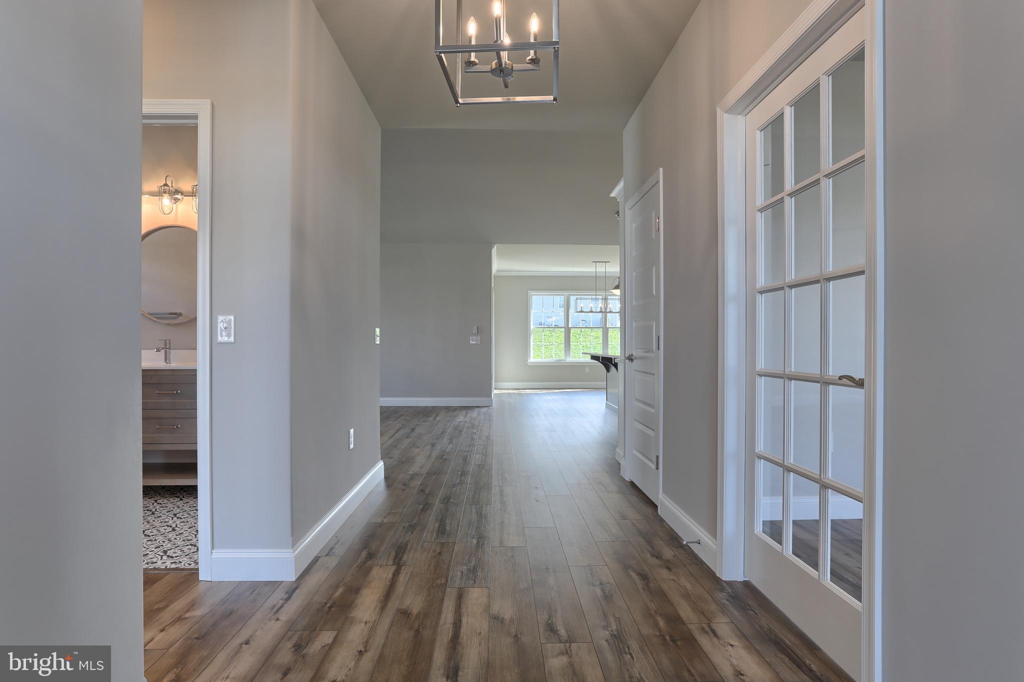 018 ROLLING MEADOW RD