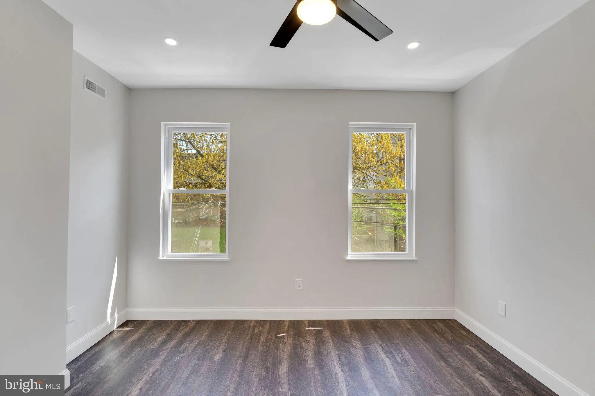 Philadelphia, Pennsylvania 19125, United States, 3 Bedrooms Bedrooms, ,2 BathroomsBathrooms,Residential,Active,114869