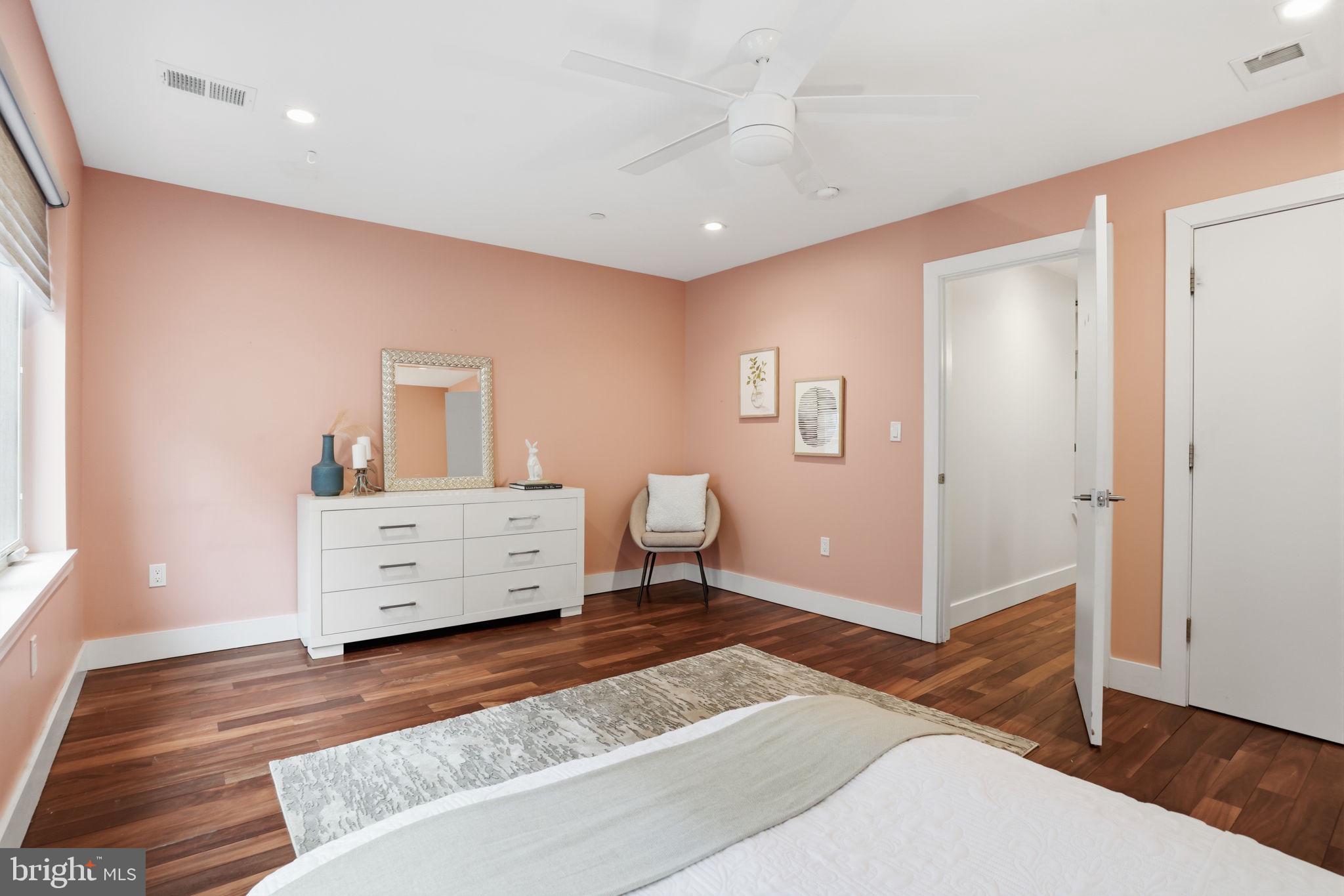 FAIRMOUNT - Residential