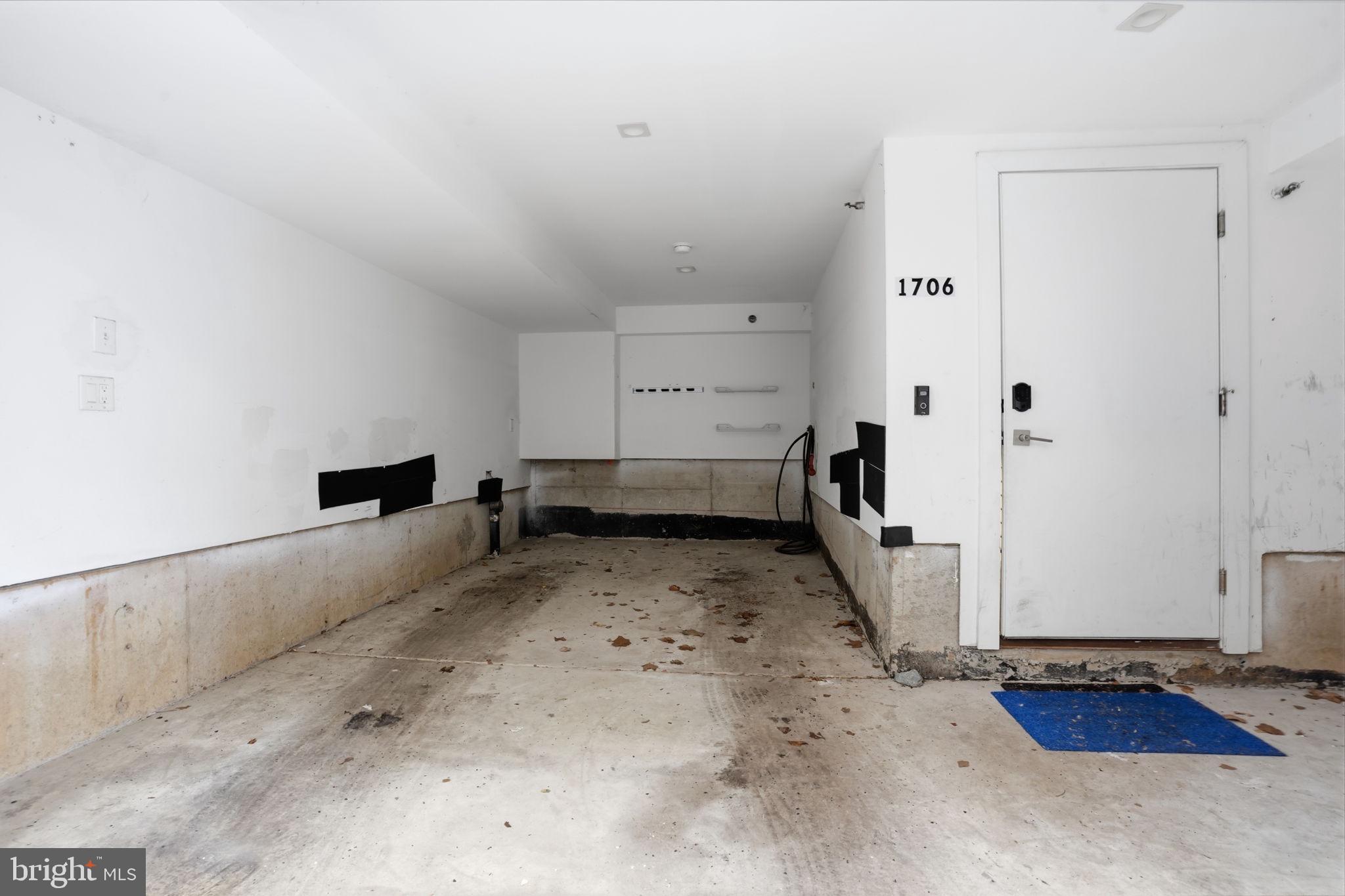 FAIRMOUNT - Residential