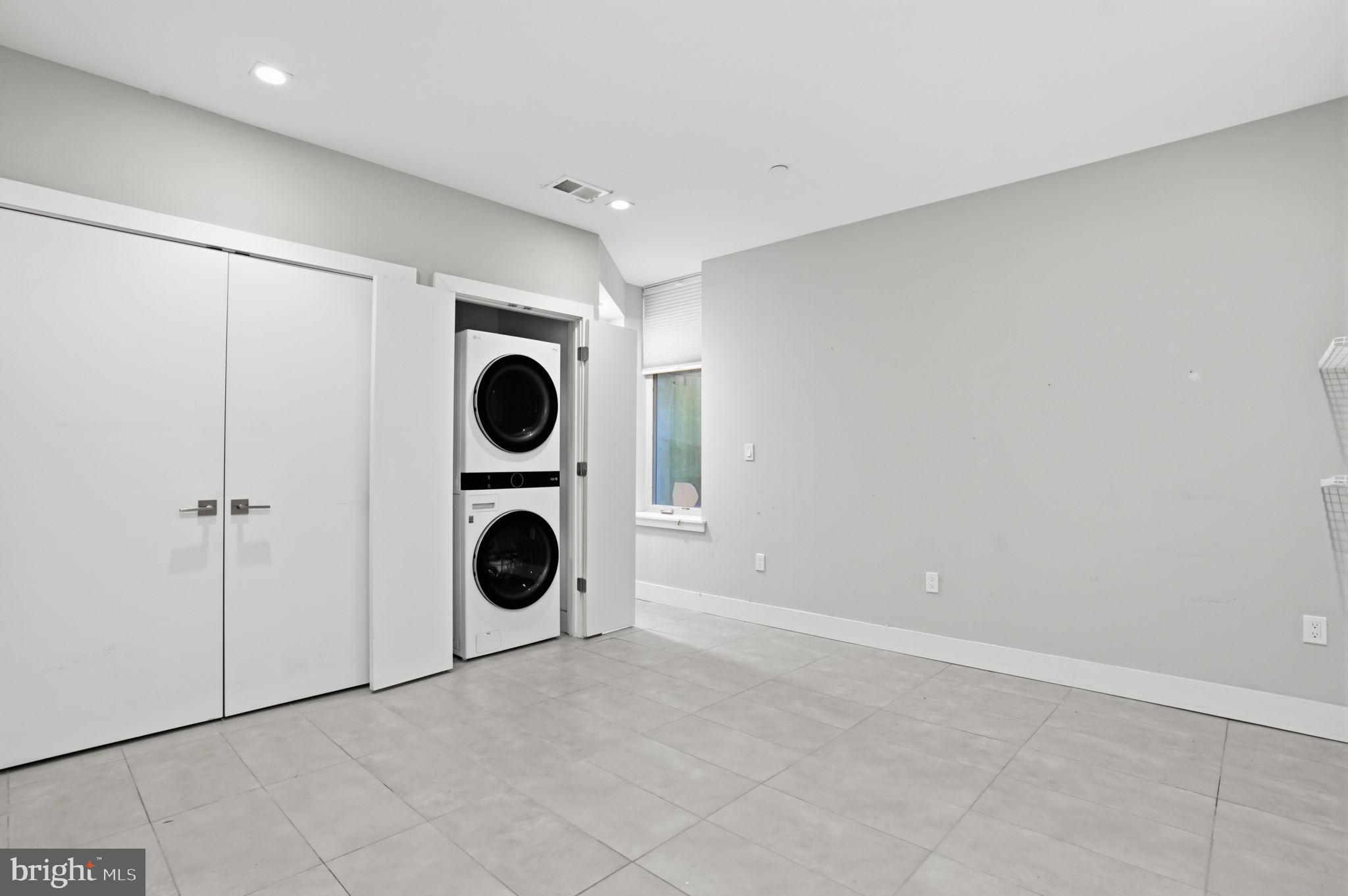 FAIRMOUNT - Residential