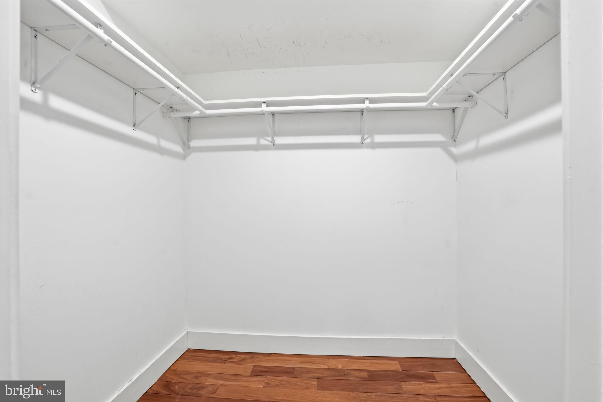 FAIRMOUNT - Residential